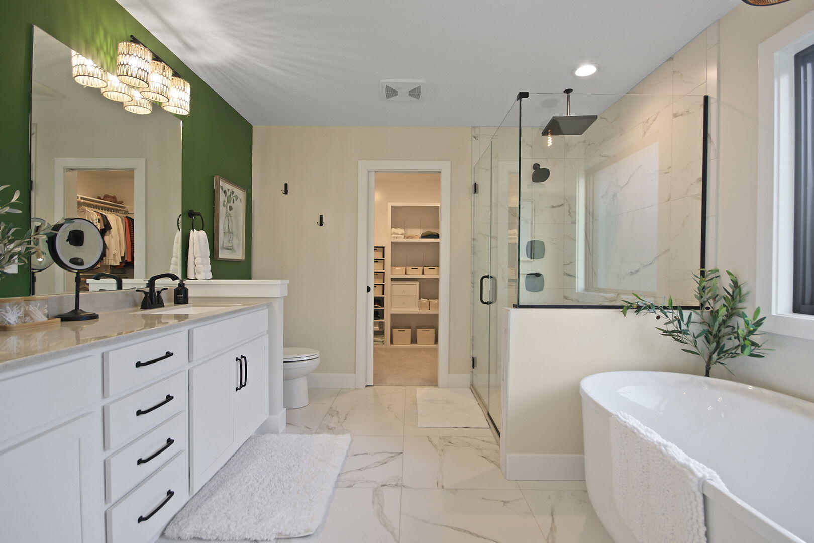 COLUMBIA, Missouri, 65201, United States, 3 Bedrooms Bedrooms, ,2 BathroomsBathrooms,Residential,For Sale,1984001