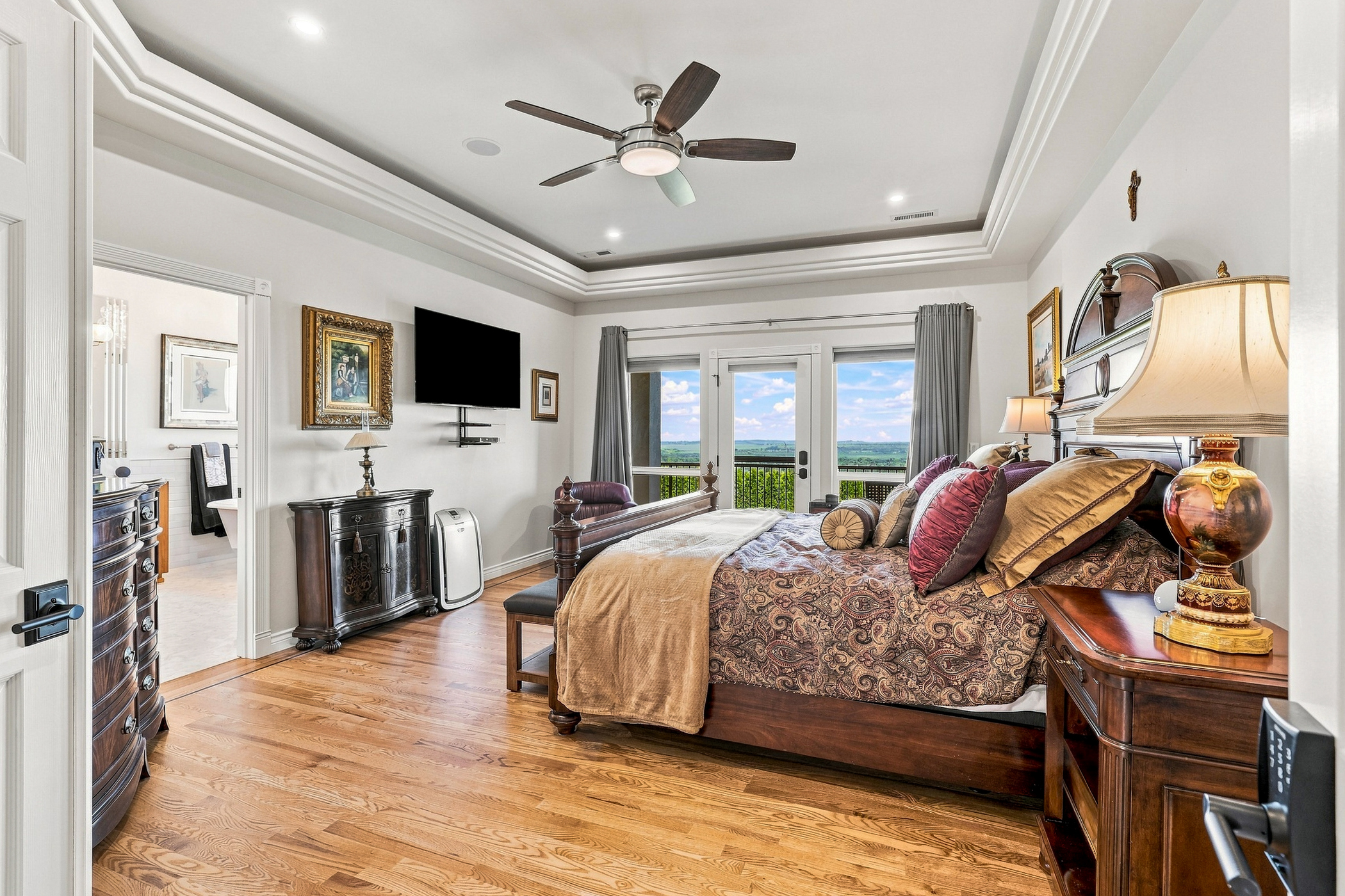  Welcome to 292 Meadow Hills Dr - 物件實景