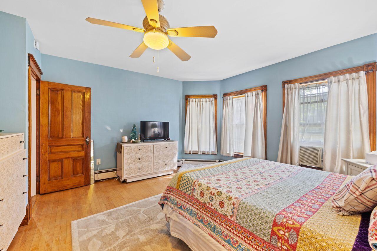 Standish, Maine, 04091, United States, ,3 BathroomsBathrooms,Residential,For Sale,1925622