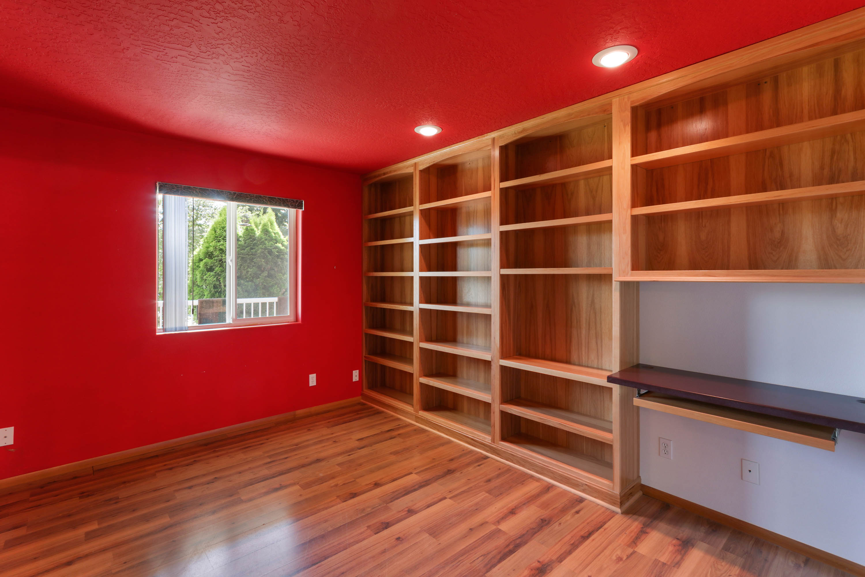 Sandpoint, Idaho, 83864, United States, 3 Bedrooms Bedrooms, ,2 BathroomsBathrooms,Residential,For Sale,1936853