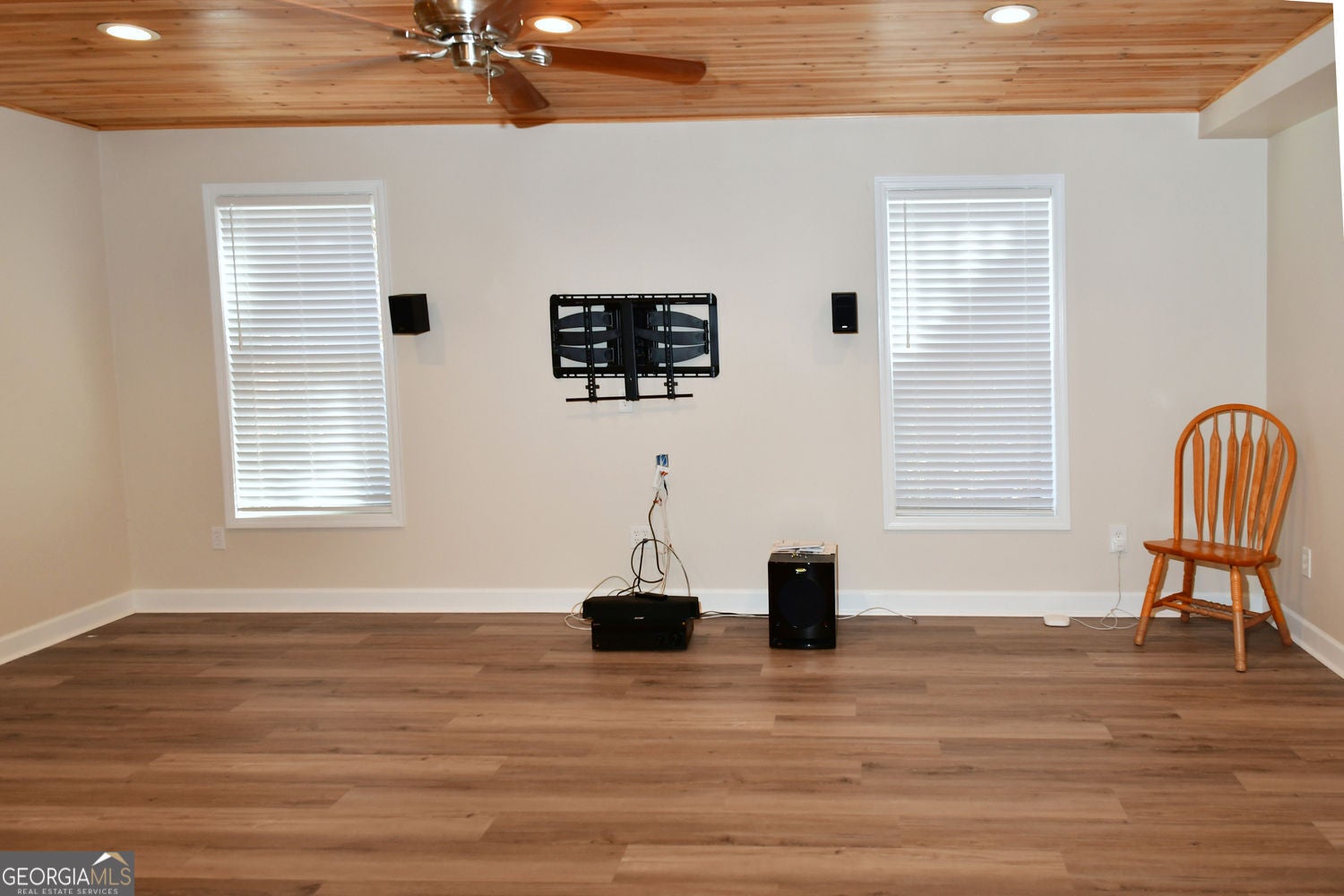 Hoschton, Georgia, 30548, United States, 5 Bedrooms Bedrooms, ,4 BathroomsBathrooms,Residential,For Sale,1992517