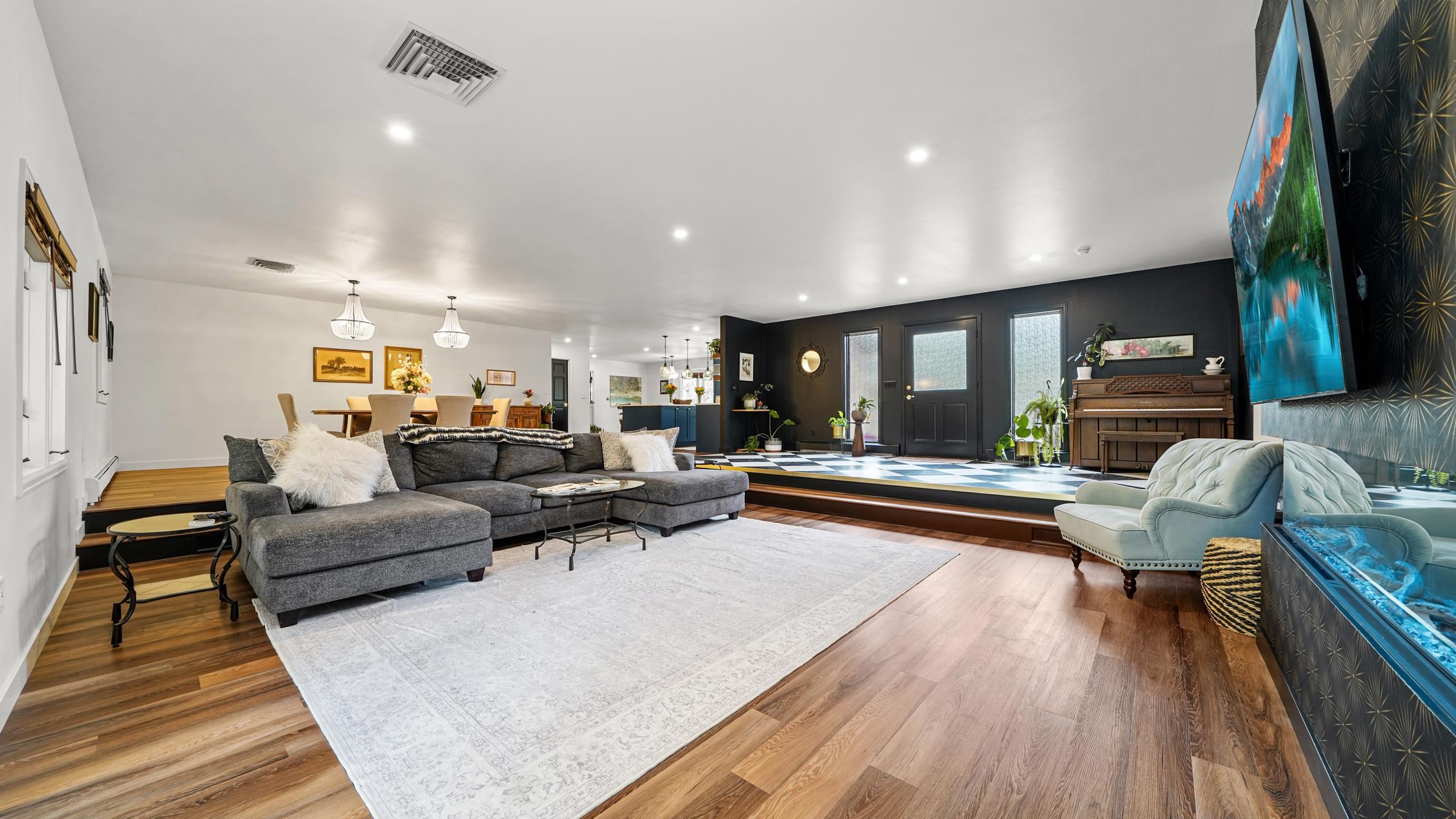 Grand Junction, Colorado, 81507, United States, 4 Bedrooms Bedrooms, ,4 BathroomsBathrooms,Residential,For Sale,1947056