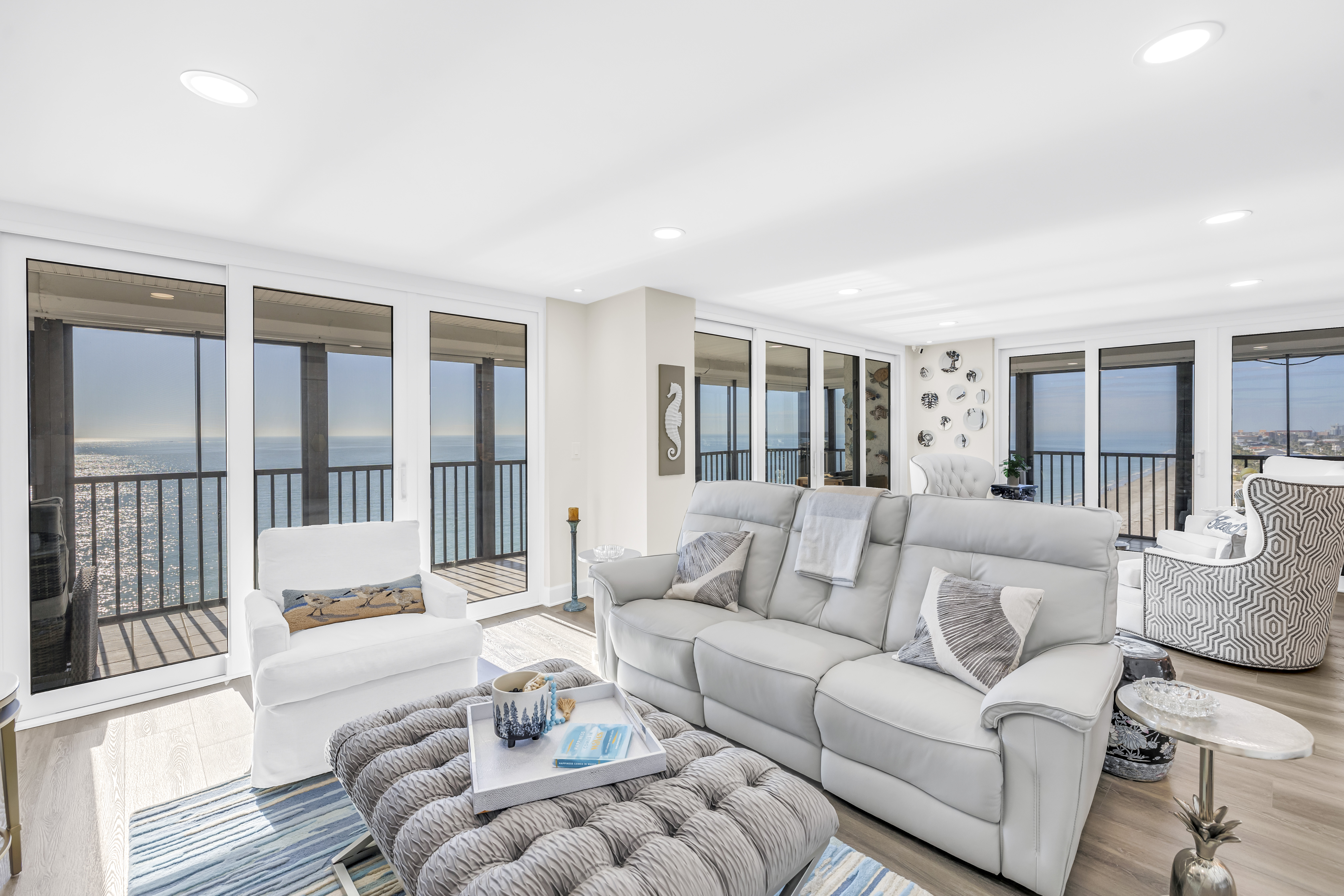 Madeira Beach, Florida, 33708, United States, 3 Bedrooms Bedrooms, ,2 BathroomsBathrooms,Residential,For Sale,2008549