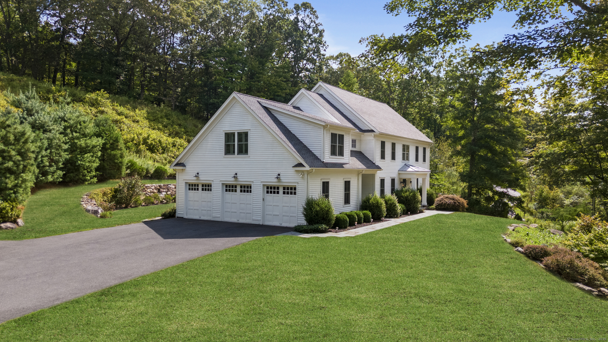 Weston, Connecticut, 06883, United States, 5 Bedrooms Bedrooms, ,5 BathroomsBathrooms,Residential,For Sale,1938850