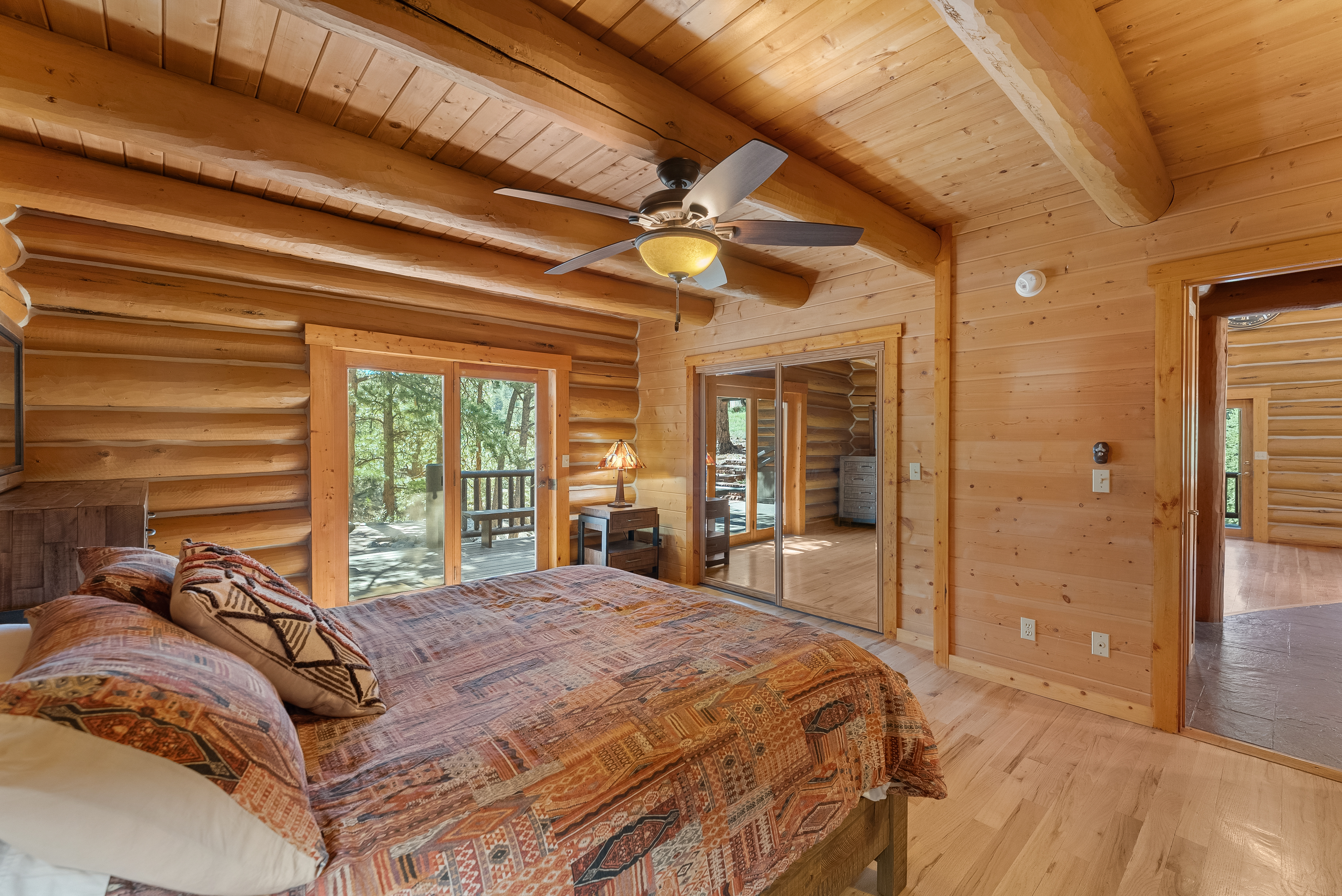  ?The River House? Is A Sanctuary Among The Pines - 物件實景