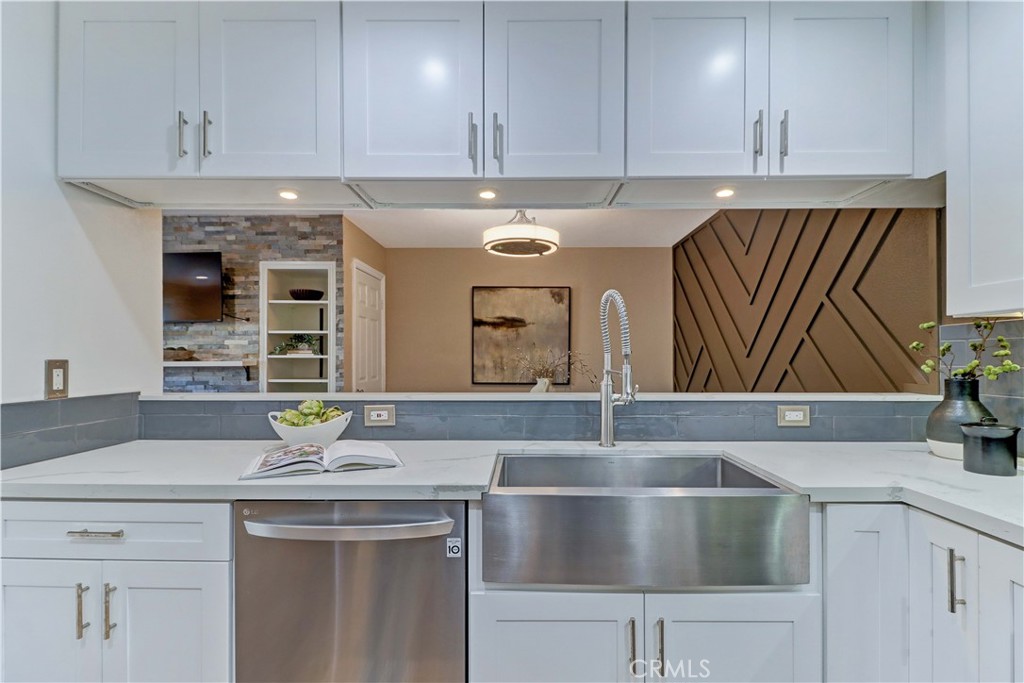 Long Beach, California, 90804, United States, 2 Bedrooms Bedrooms, ,2 BathroomsBathrooms,Residential,For Sale,2001889