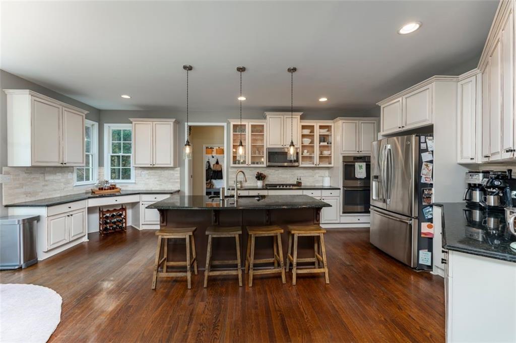 Marietta, Georgia, 30064, United States, 5 Bedrooms Bedrooms, ,5 BathroomsBathrooms,Residential,For Sale,2003371