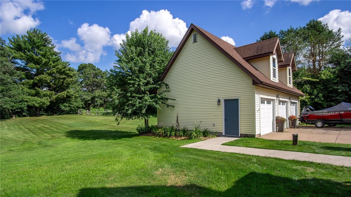 Bloomer, Wisconsin, 54724, United States, 4 Bedrooms Bedrooms, ,3 BathroomsBathrooms,Residential,For Sale,1983863