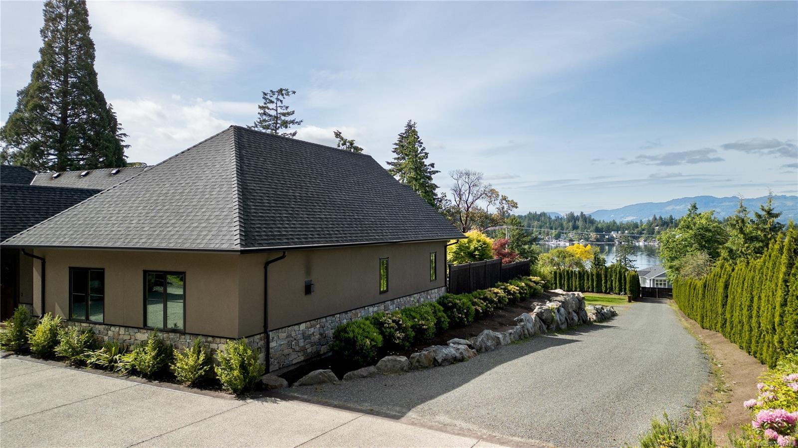 NORTH SAANICH, British Columbia, V8L 5M1, CA, 3 Bedrooms Bedrooms, ,Residential,For Sale,1948339