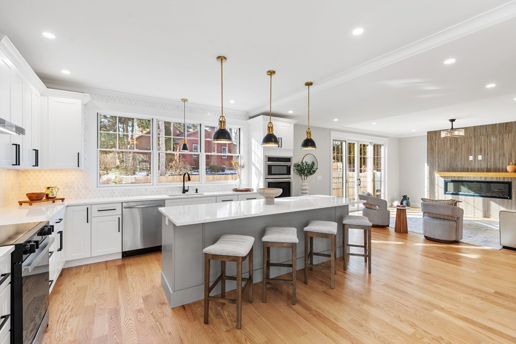 Concord, Massachusetts, 01742, United States, 4 Bedrooms Bedrooms, ,4 BathroomsBathrooms,Residential,For Sale,2005655