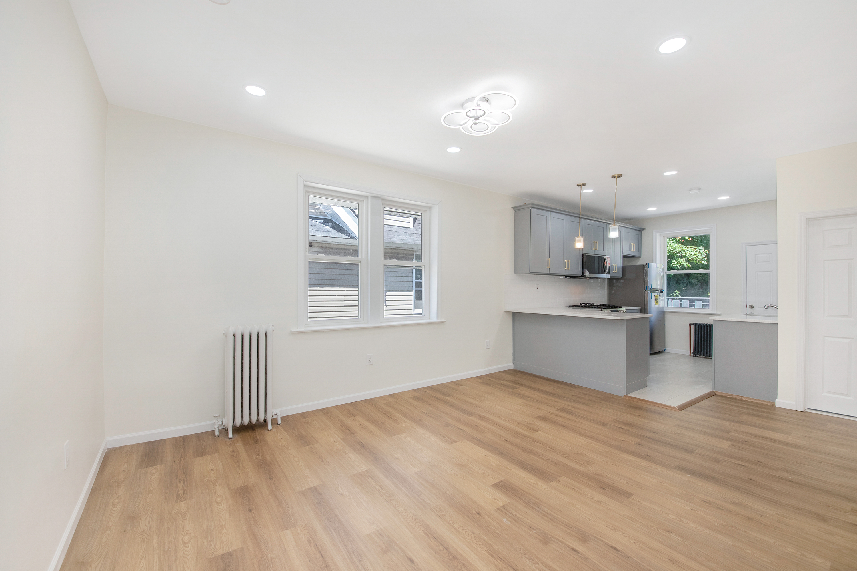 Staten Island, New York, 10304, United States, 4 Bedrooms Bedrooms, ,3 BathroomsBathrooms,Residential,For Sale,1767161