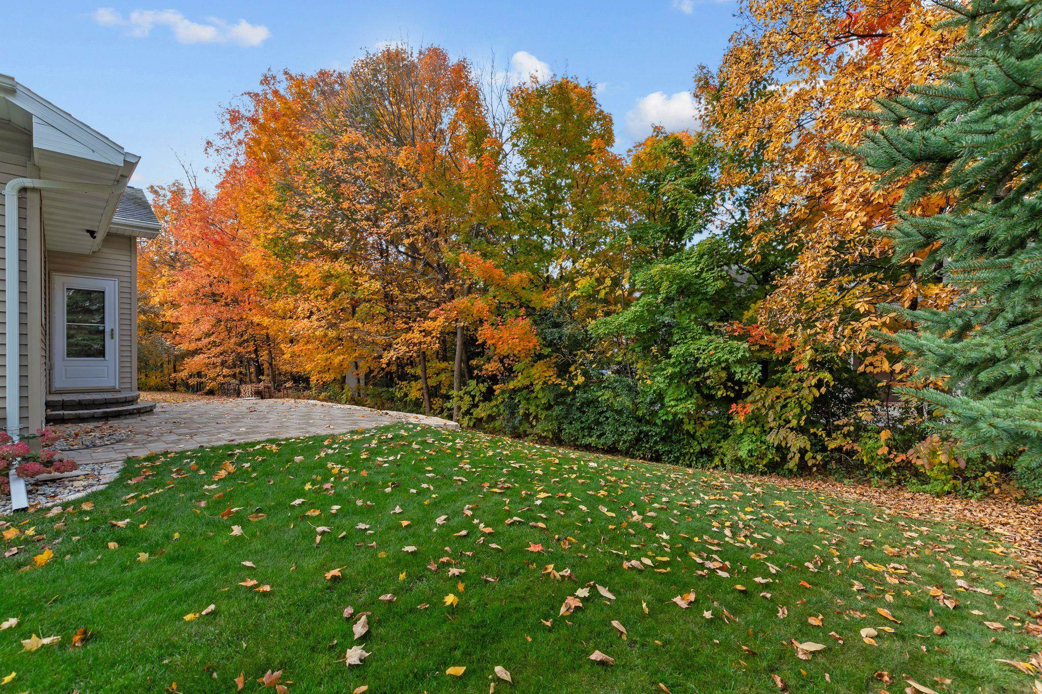 Combined Locks, Wisconsin, 54113, United States, 3 Bedrooms Bedrooms, ,4 BathroomsBathrooms,Residential,For Sale,1976414