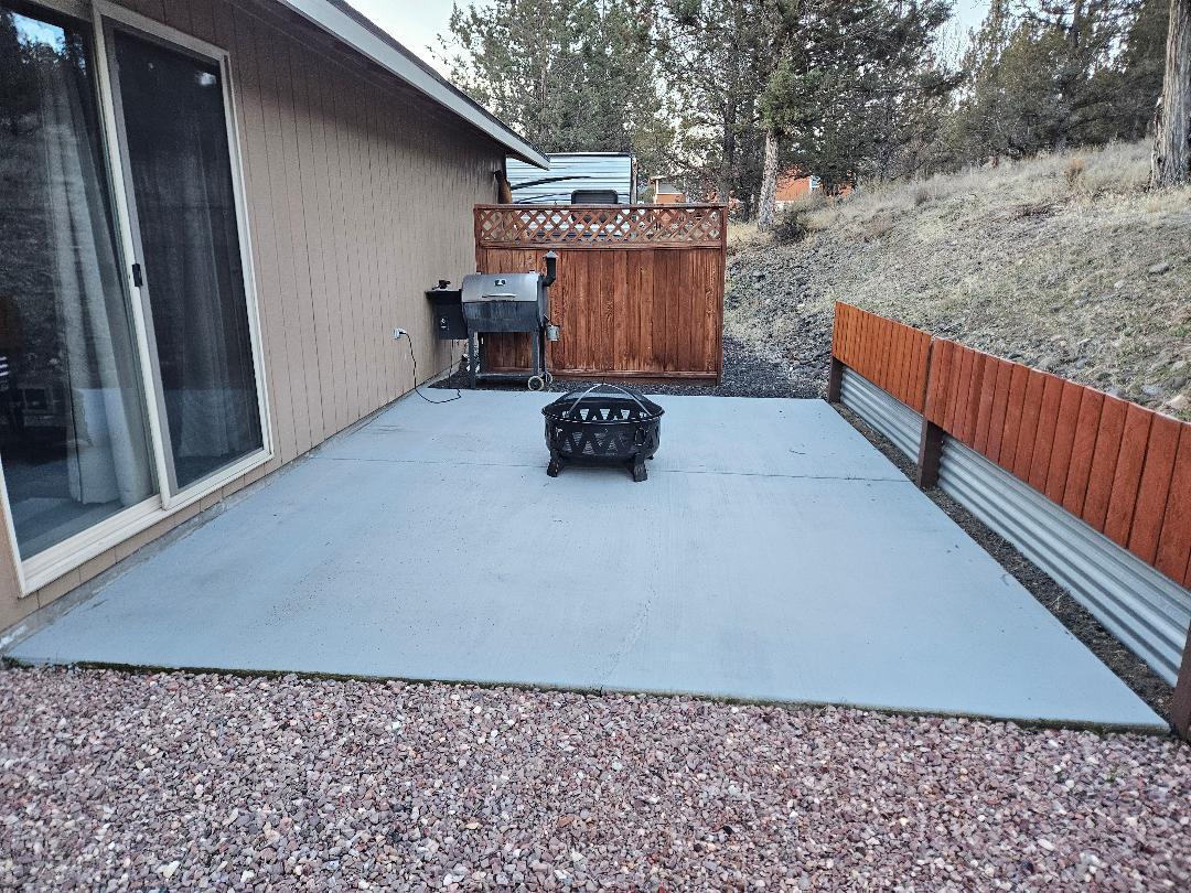 Prineville, Oregon, 97754, United States, 3 Bedrooms Bedrooms, ,2 BathroomsBathrooms,Residential,For Sale,2009678