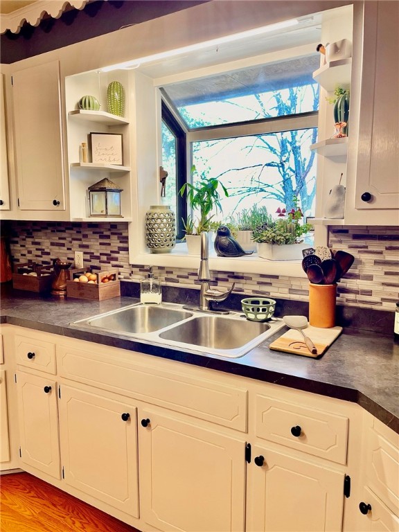 Berryville, Arkansas, 72616, United States, 6 Bedrooms Bedrooms, ,4 BathroomsBathrooms,Residential,For Sale,1988341