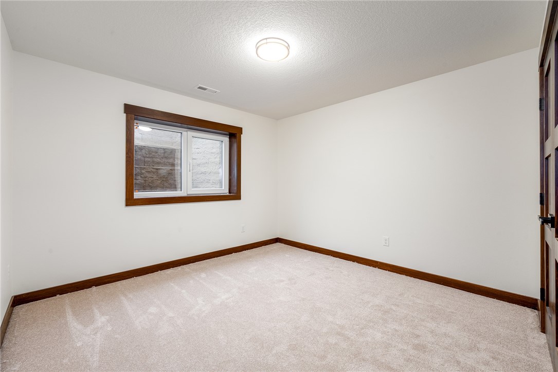 Chippewa Falls, Wisconsin, 54729, United States, 5 Bedrooms Bedrooms, ,3 BathroomsBathrooms,Residential,For Sale,1795150