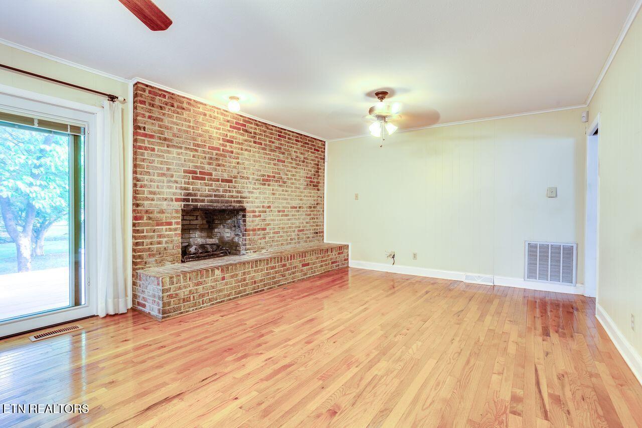 Knoxville, Tennessee, 37934, United States, 4 Bedrooms Bedrooms, ,2 BathroomsBathrooms,Residential,For Sale,2048398