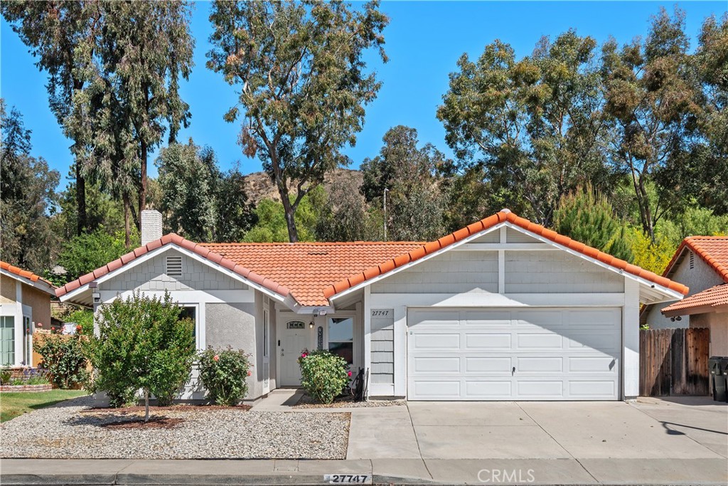 Castaic, California, 91384, United States, 4 Bedrooms Bedrooms, ,2 BathroomsBathrooms,Residential,For Sale,1896479