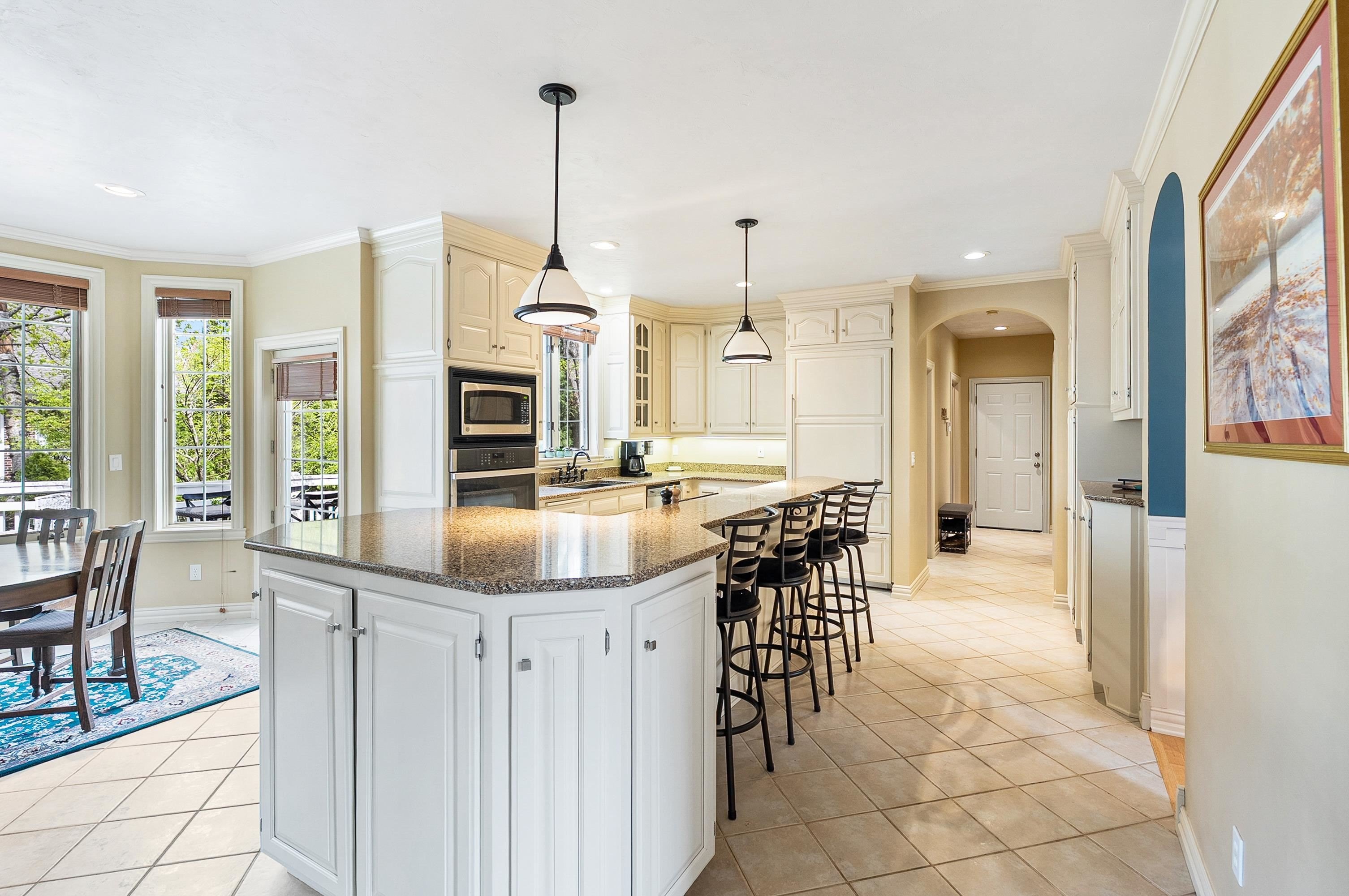 GREEN BAY, Wisconsin, 54313, United States, 4 Bedrooms Bedrooms, ,5 BathroomsBathrooms,Residential,For Sale,2048665