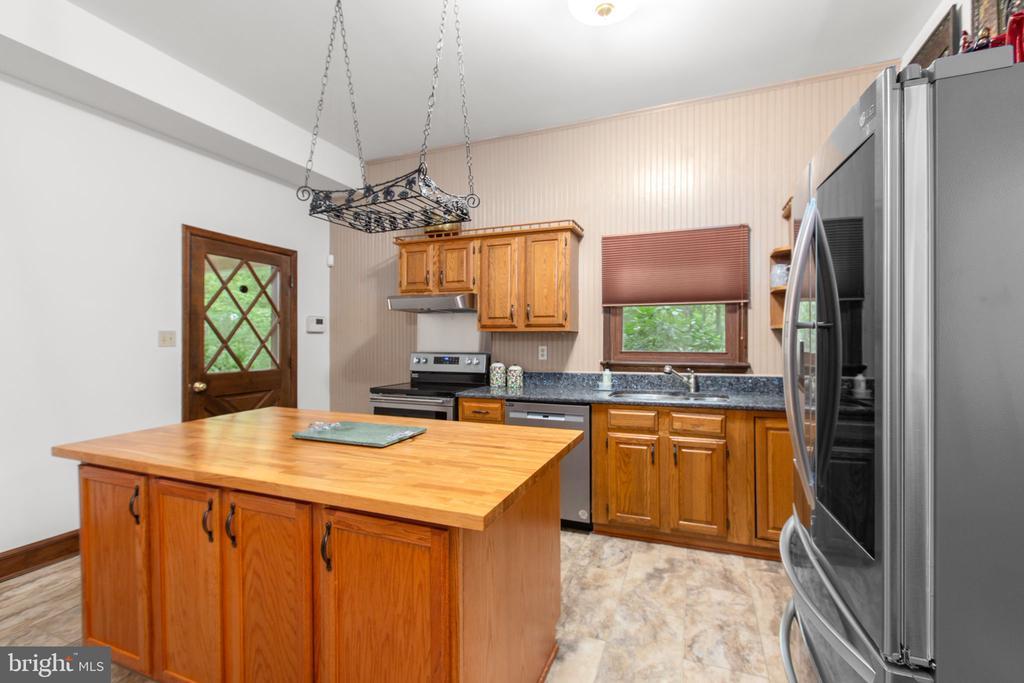 Stafford, Virginia, 22554, United States, 4 Bedrooms Bedrooms, ,4 BathroomsBathrooms,Residential,For Sale,1918482