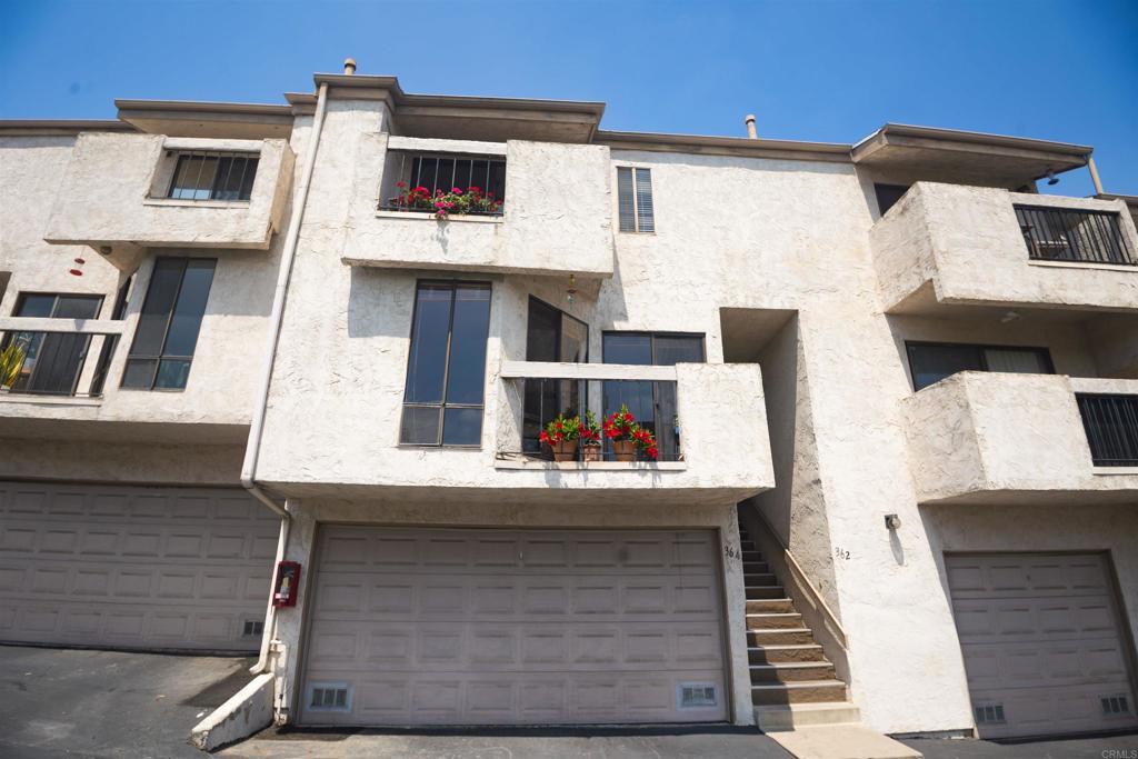 El Cajon, California, 92020, United States, 2 Bedrooms Bedrooms, ,3 BathroomsBathrooms,Residential,For Sale,1985459