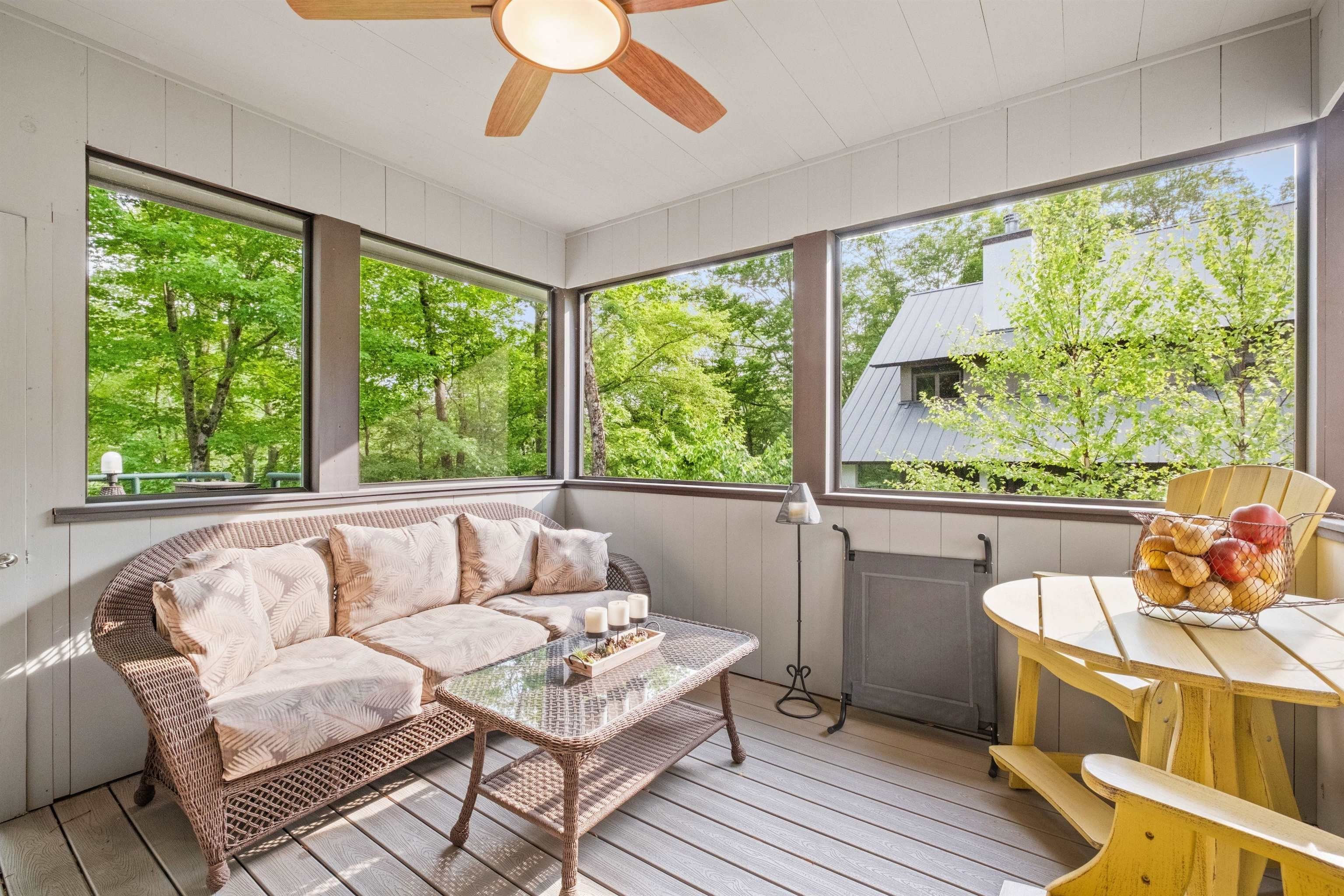 Lincoln, New Hampshire, 03251, United States, 5 Bedrooms Bedrooms, ,3 BathroomsBathrooms,Residential,For Sale,1981884