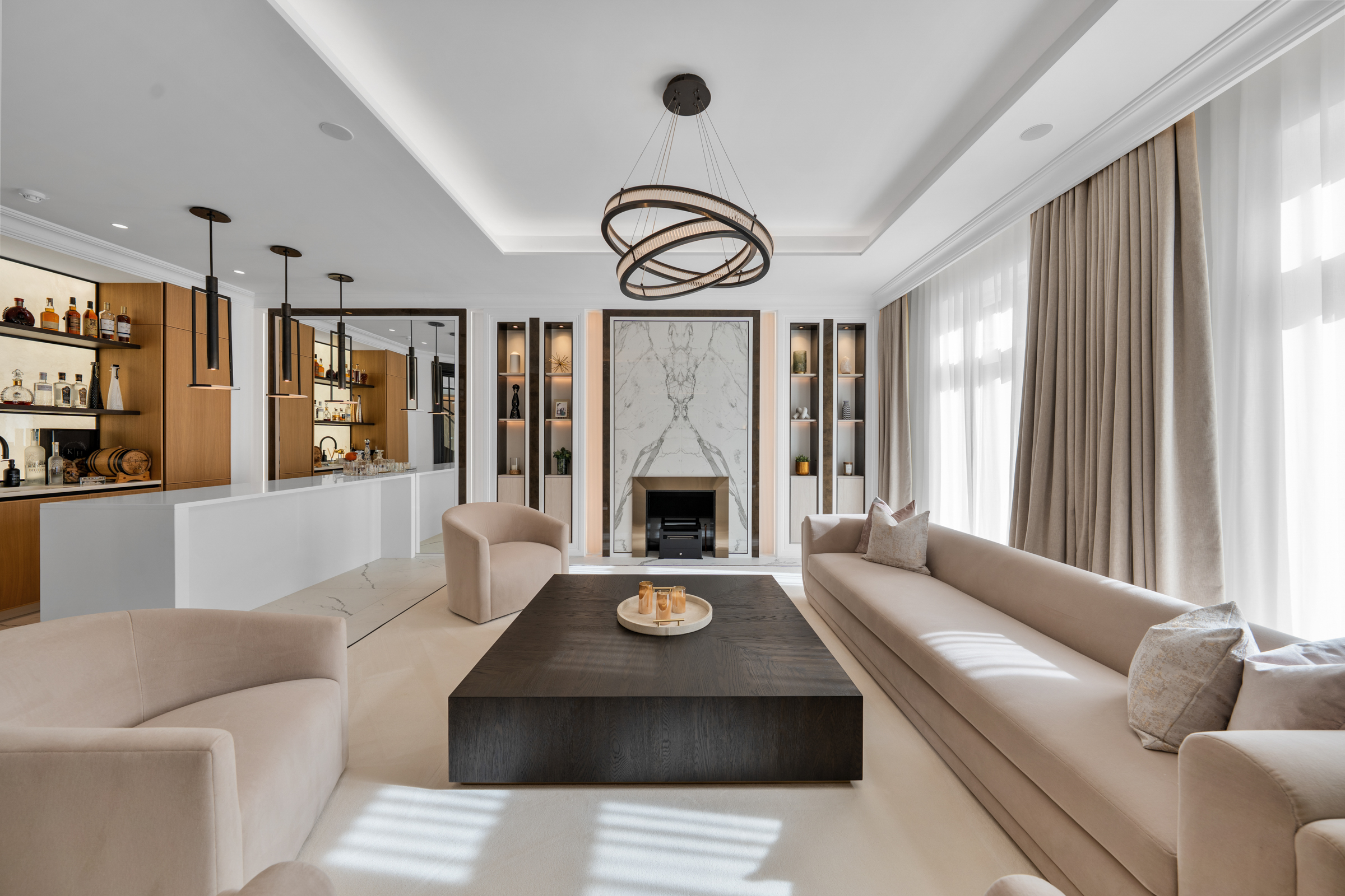  A six-bedroom St George’s Hill house with a private spa and rising-floor pool - 物件實景