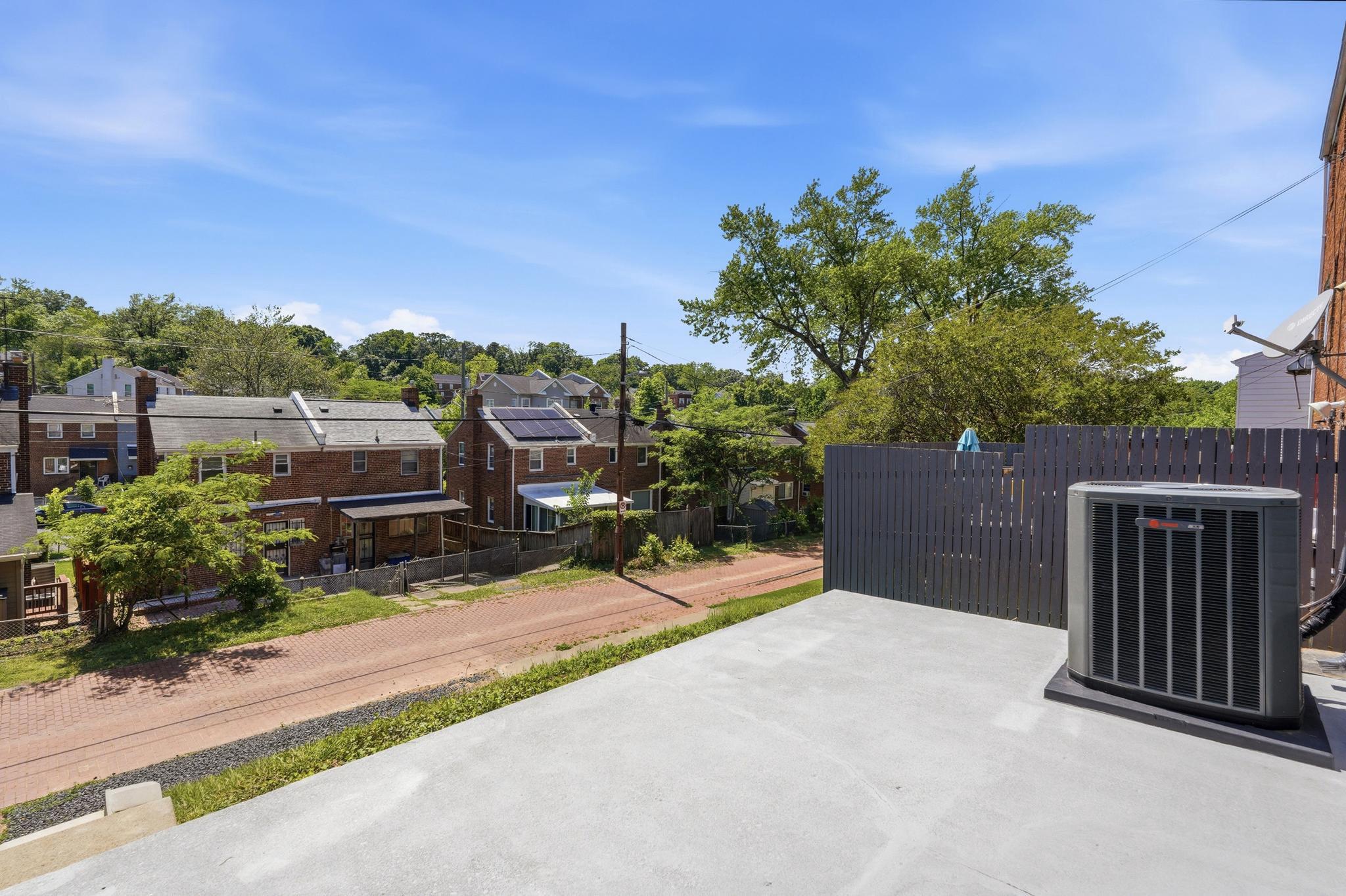  719 Hilltop Terrace SE, Washington, DC, 20019 - 物件實景