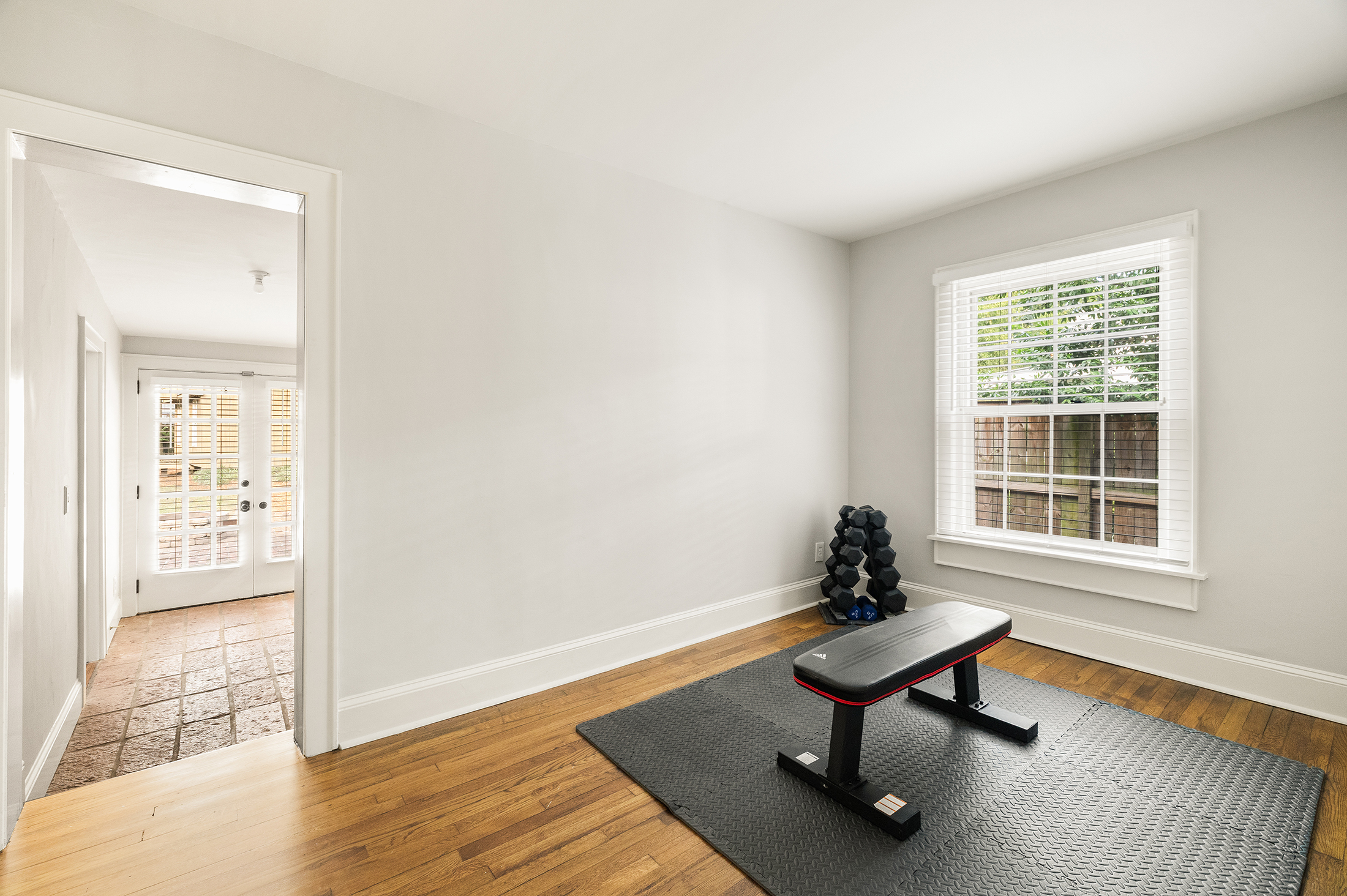  Charming Bungalow in the Heart of Sought-after Brookwood - 物件實景