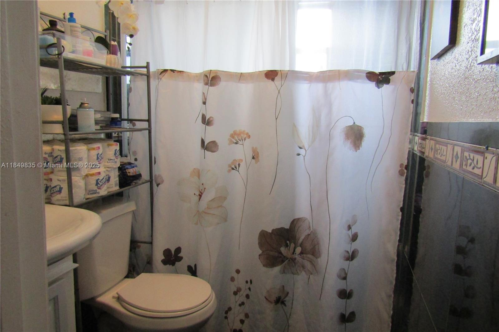 Miami, Florida, 33142, United States, ,Residential,For Sale,1906804