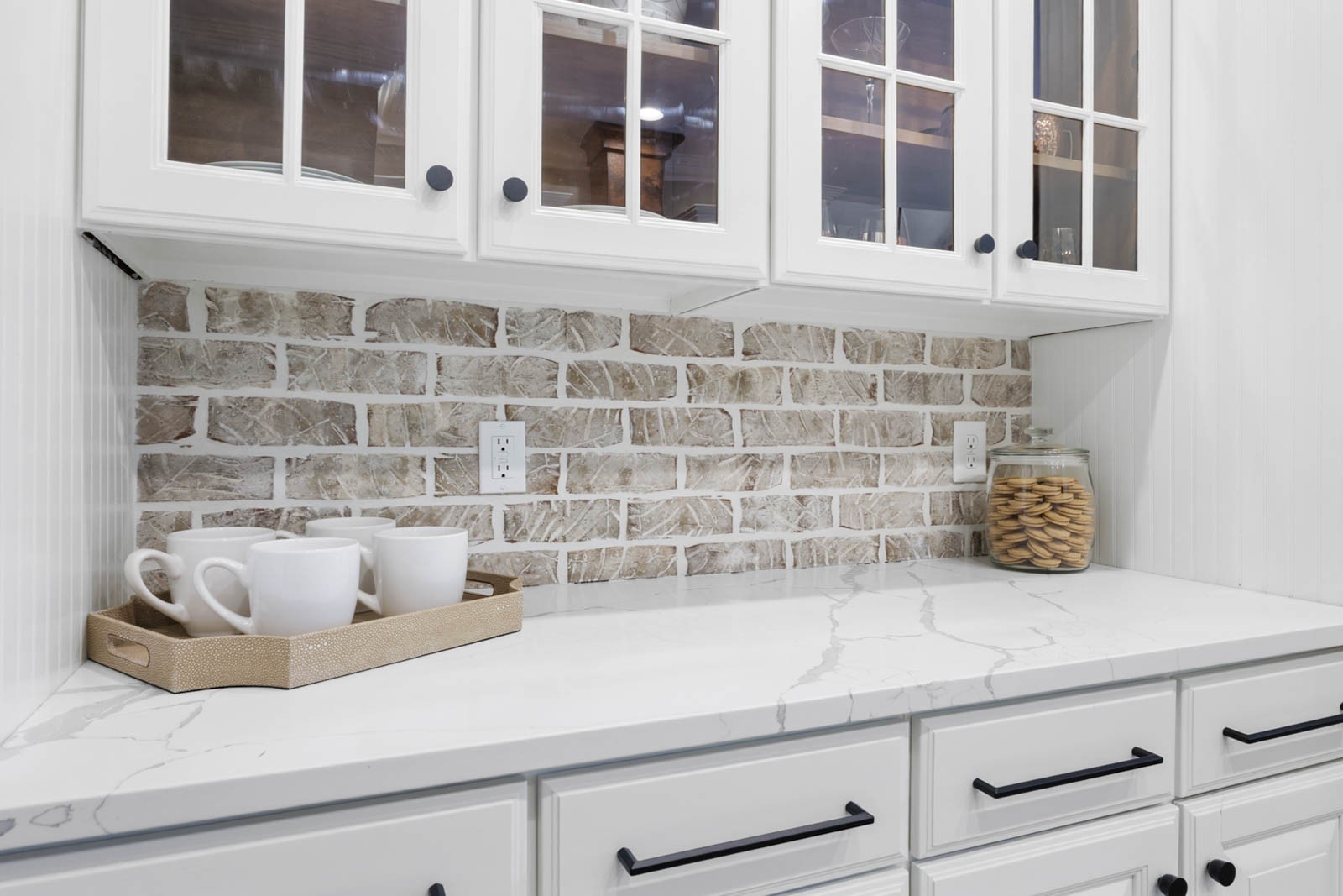 Clarksville, Tennessee, 37043, United States, 4 Bedrooms Bedrooms, ,5 BathroomsBathrooms,Residential,For Sale,1997798