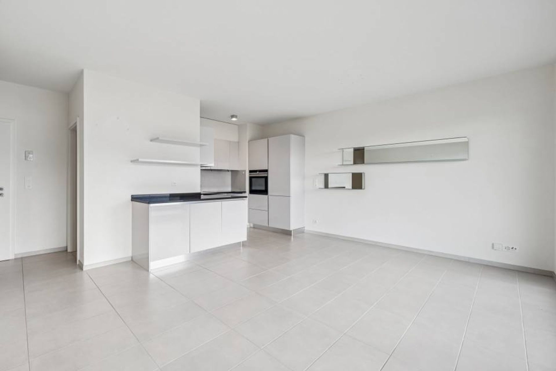  2-bedroom apartment with lake view and excellent location. - 物件實景