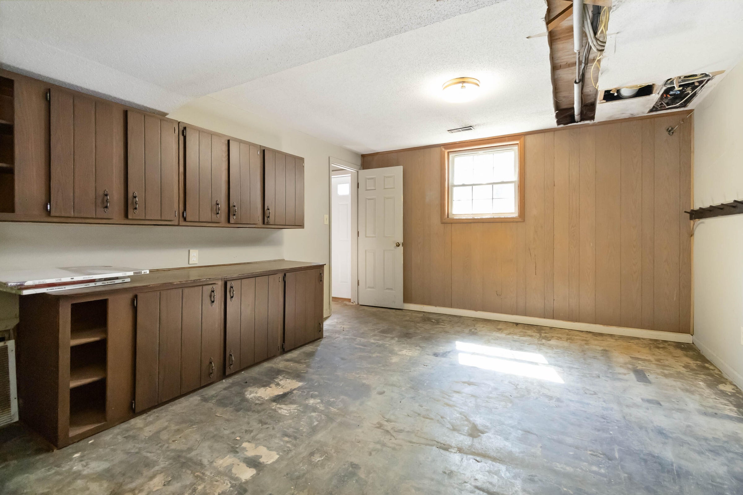 Richmond, Kentucky, 40475, United States, 4 Bedrooms Bedrooms, ,3 BathroomsBathrooms,Residential,For Sale,1977250