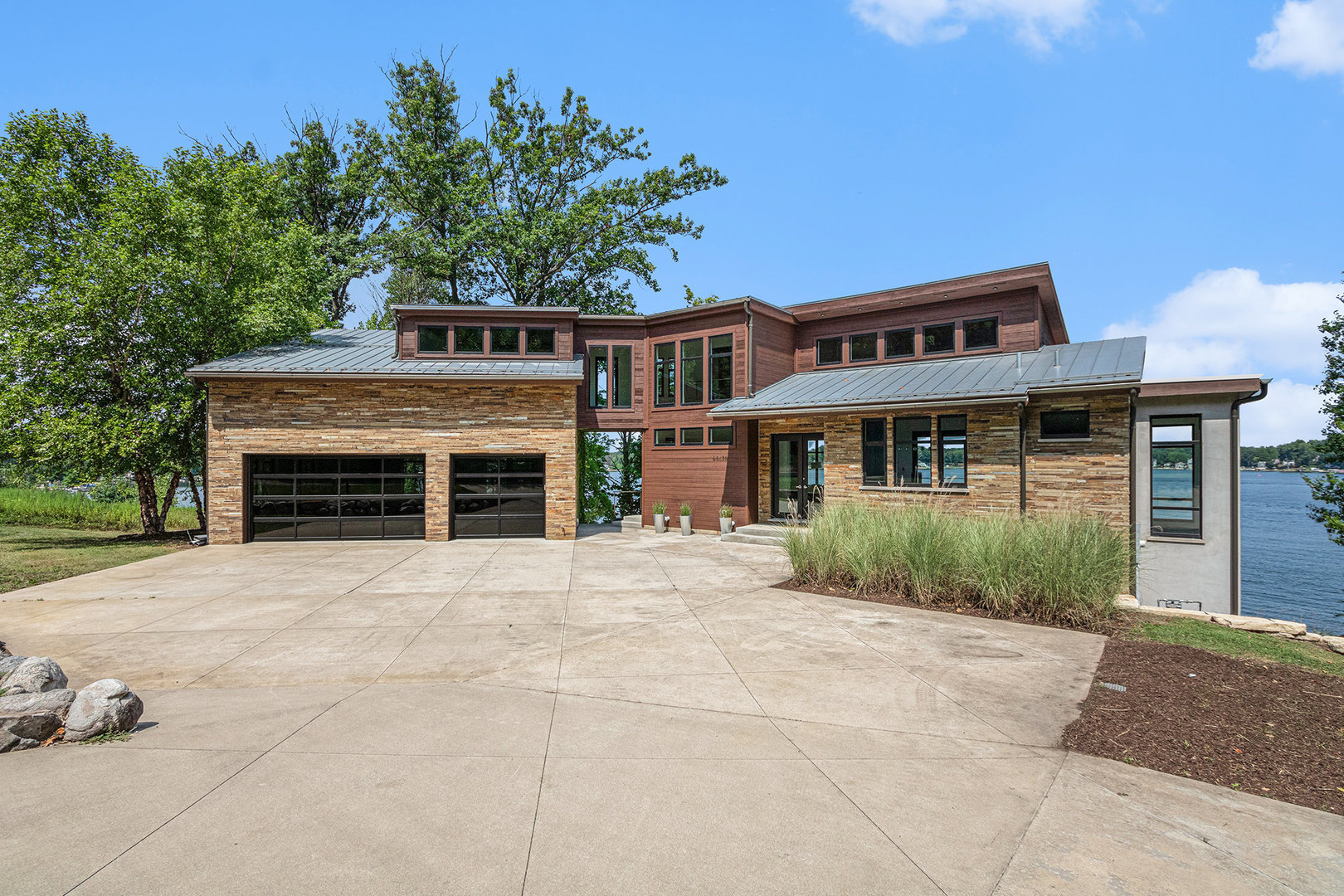 Dowagiac, Michigan, 49047, United States, 4 Bedrooms Bedrooms, ,5 BathroomsBathrooms,Residential,For Sale,1974252