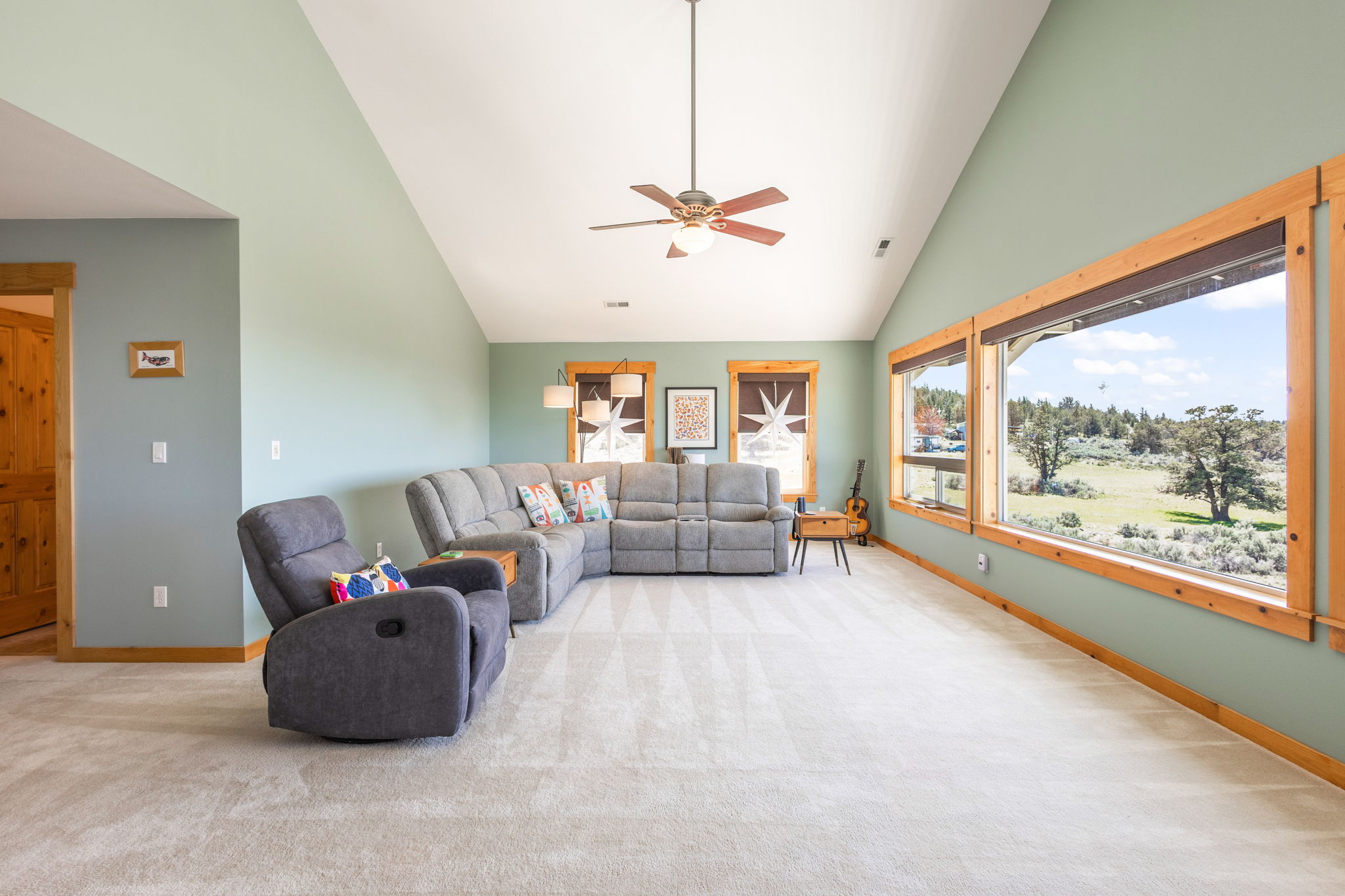 Prineville, Oregon, 97754, United States, 3 Bedrooms Bedrooms, ,3 BathroomsBathrooms,Residential,For Sale,1787892