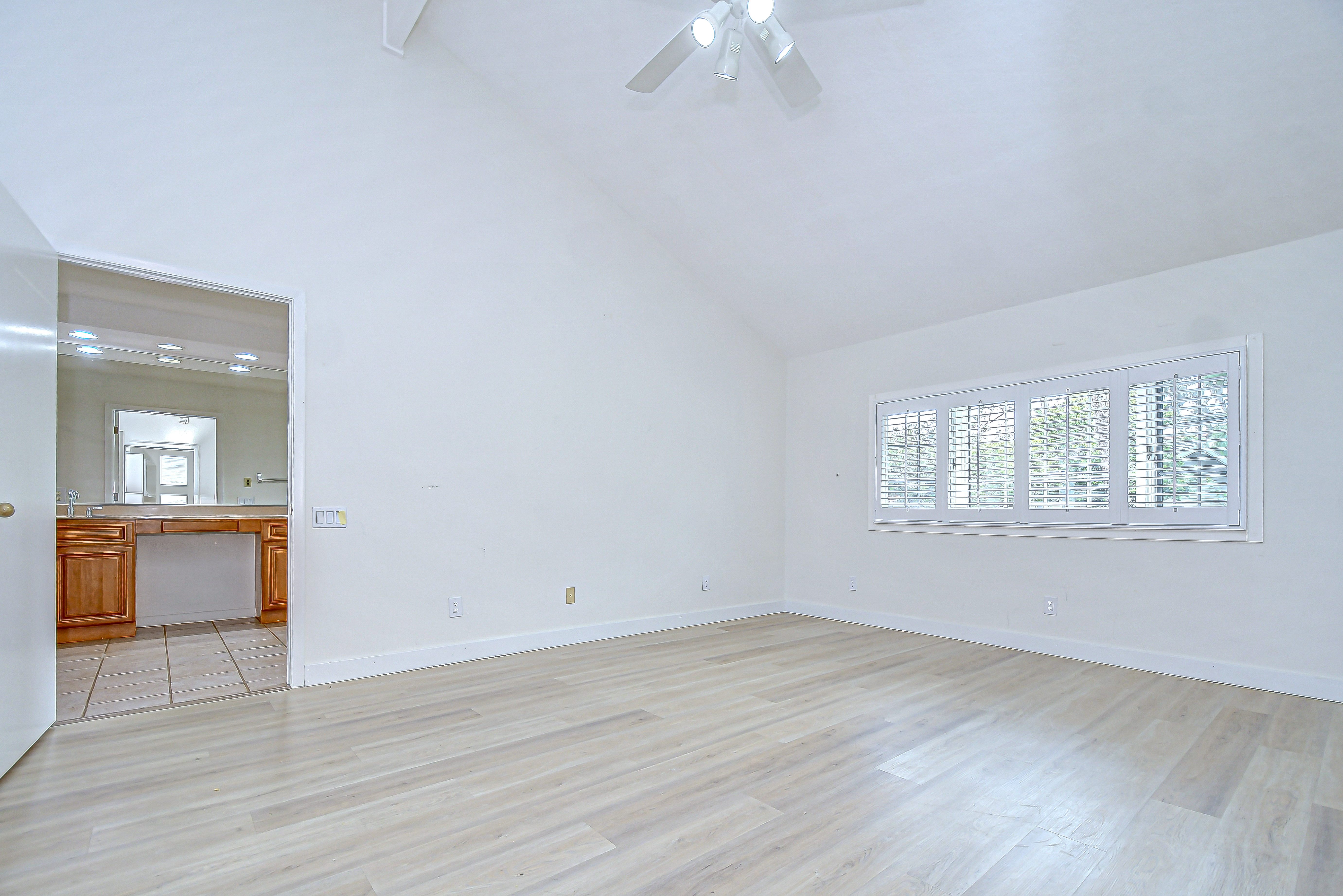 Wesley Chapel, Florida, 33543, United States, 3 Bedrooms Bedrooms, ,3 BathroomsBathrooms,Residential,For Sale,1915571