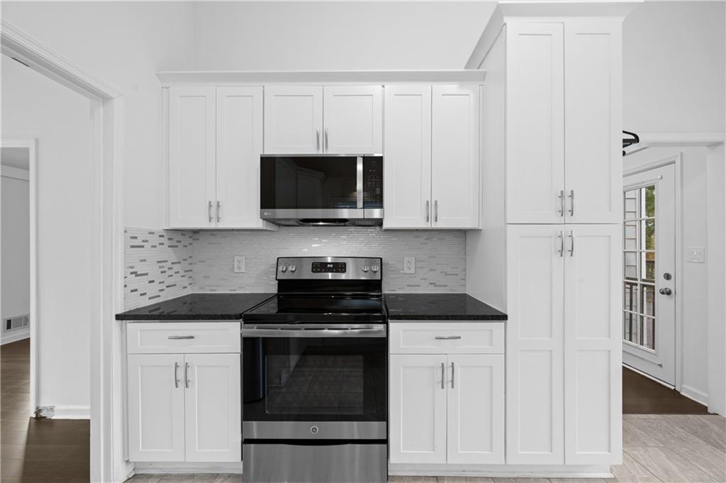 Marietta, Georgia, 30066, United States, 4 Bedrooms Bedrooms, ,3 BathroomsBathrooms,Residential,For Sale,1986334