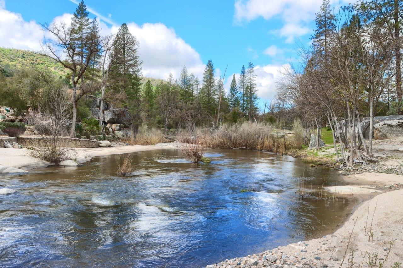 Ahwahnee, California, 93601, United States, 3 Bedrooms Bedrooms, ,2 BathroomsBathrooms,Residential,For Sale,1763270