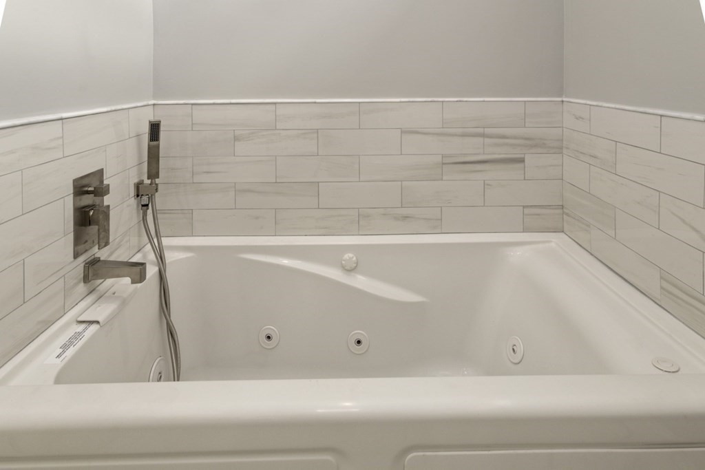 15 Woodbine St, 15, Somerville, Massachusetts, 02143, United States, 3 Bedrooms Bedrooms, ,3 BathroomsBathrooms,Residential,For Sale,15 Woodbine St , 15,1009384