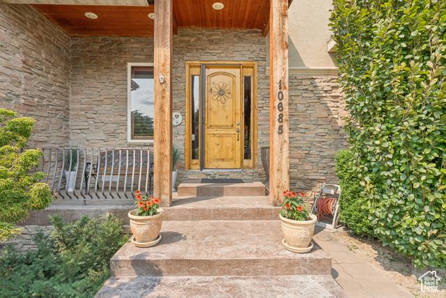 Highland, Utah, 84003, United States, 6 Bedrooms Bedrooms, ,4 BathroomsBathrooms,Residential,For Sale,1978423