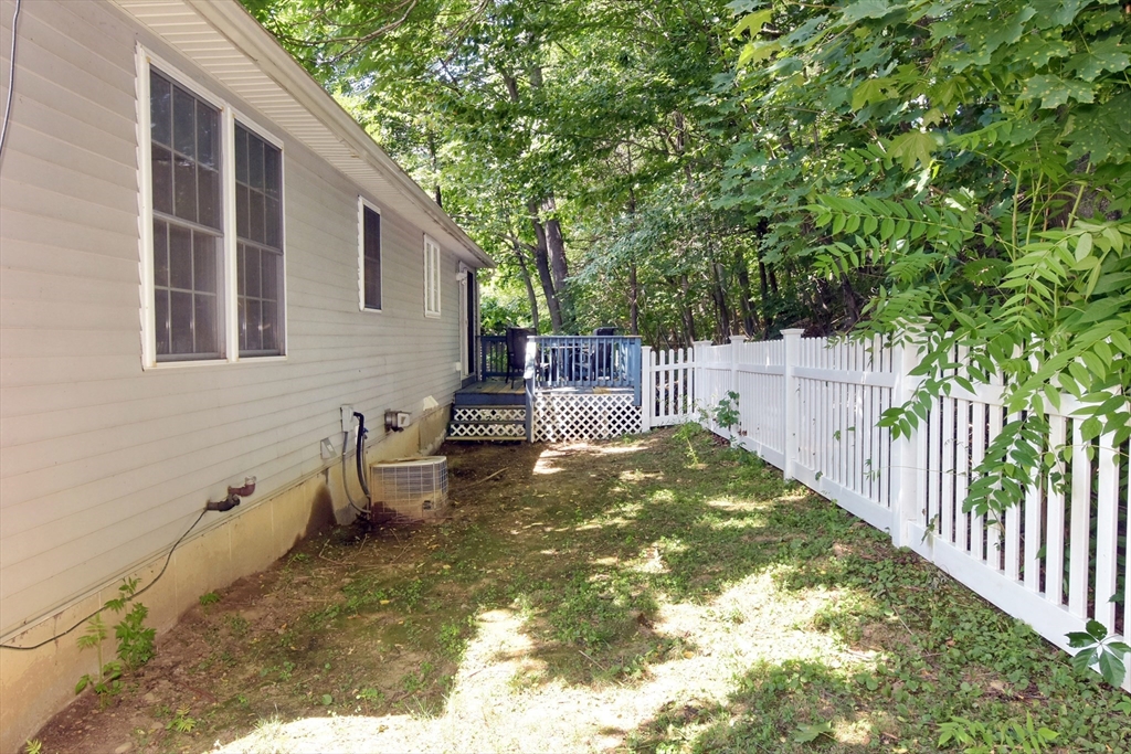 Worcester, Massachusetts, 01602, United States, 3 Bedrooms Bedrooms, ,2 BathroomsBathrooms,Residential,For Sale,1902037