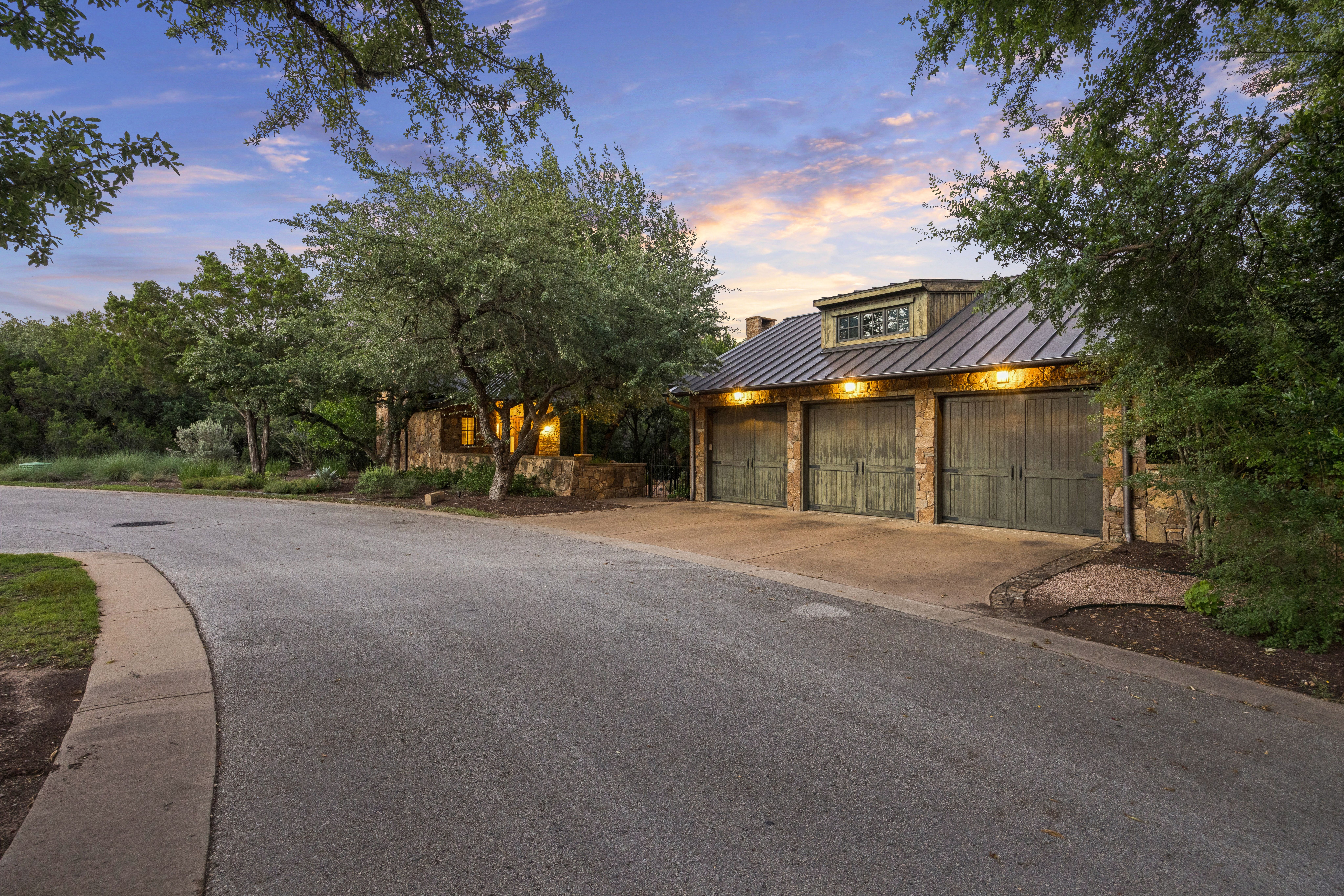  A Hidden Gem in Spanish Oaks—Peaceful, Private, and Beautifully Timeless - 物件實景