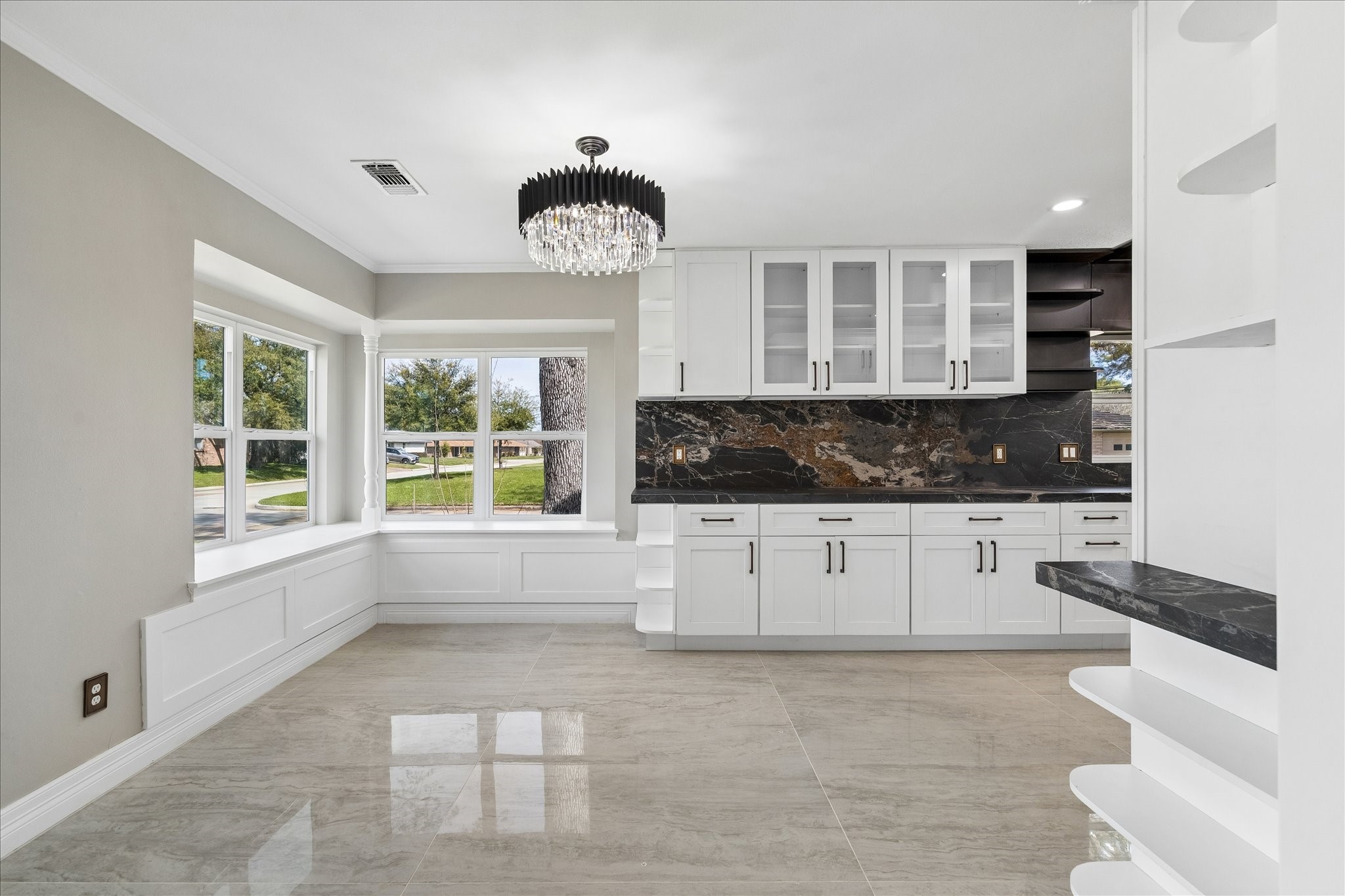  2302 Brooktree Drive - 物件實景