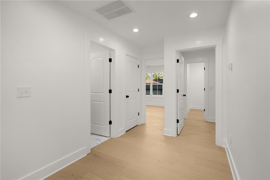 Calhoun, Georgia, 30701, United States, 4 Bedrooms Bedrooms, ,3 BathroomsBathrooms,Residential,For Sale,1979755