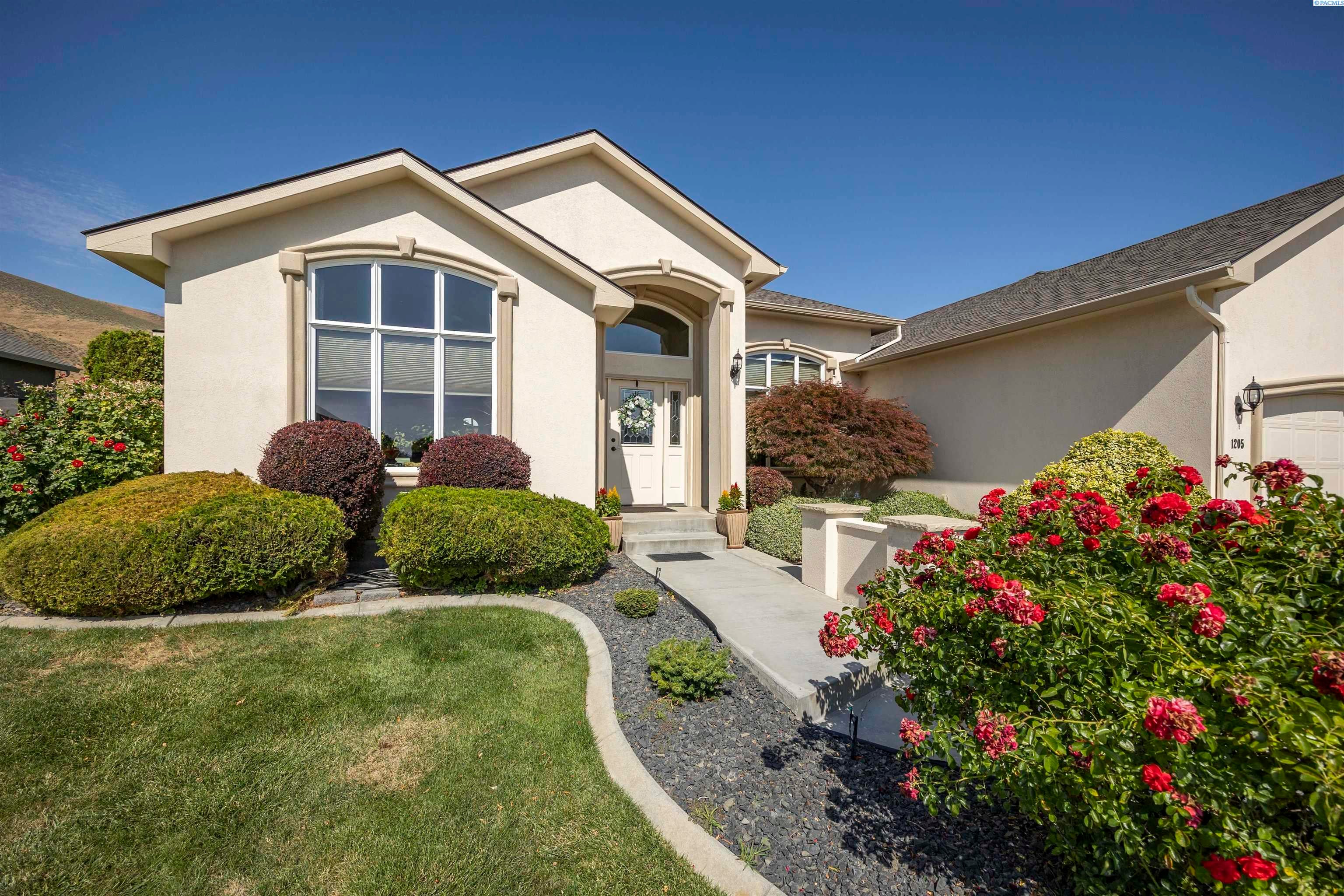 Richland, Washington, 99352, United States, 3 Bedrooms Bedrooms, ,3 BathroomsBathrooms,Residential,For Sale,1921029