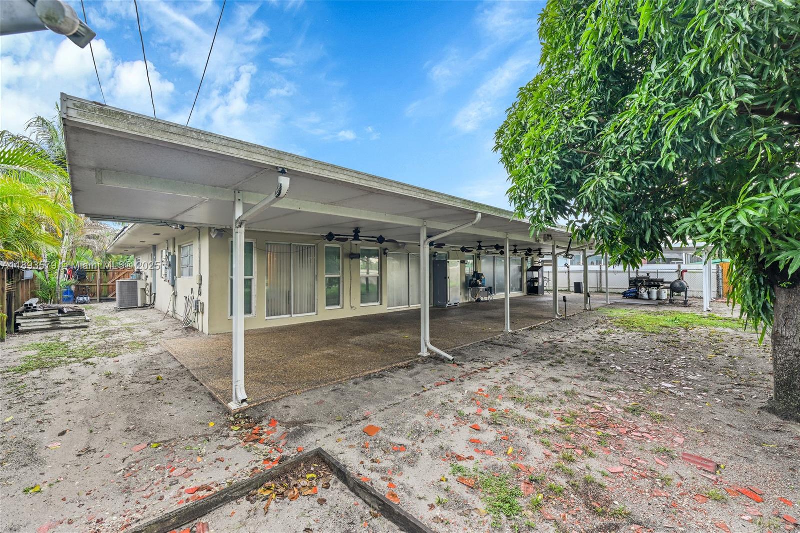 Miami Gardens, Florida, 33169, United States, 5 Bedrooms Bedrooms, ,2 BathroomsBathrooms,Residential,For Sale,1977274