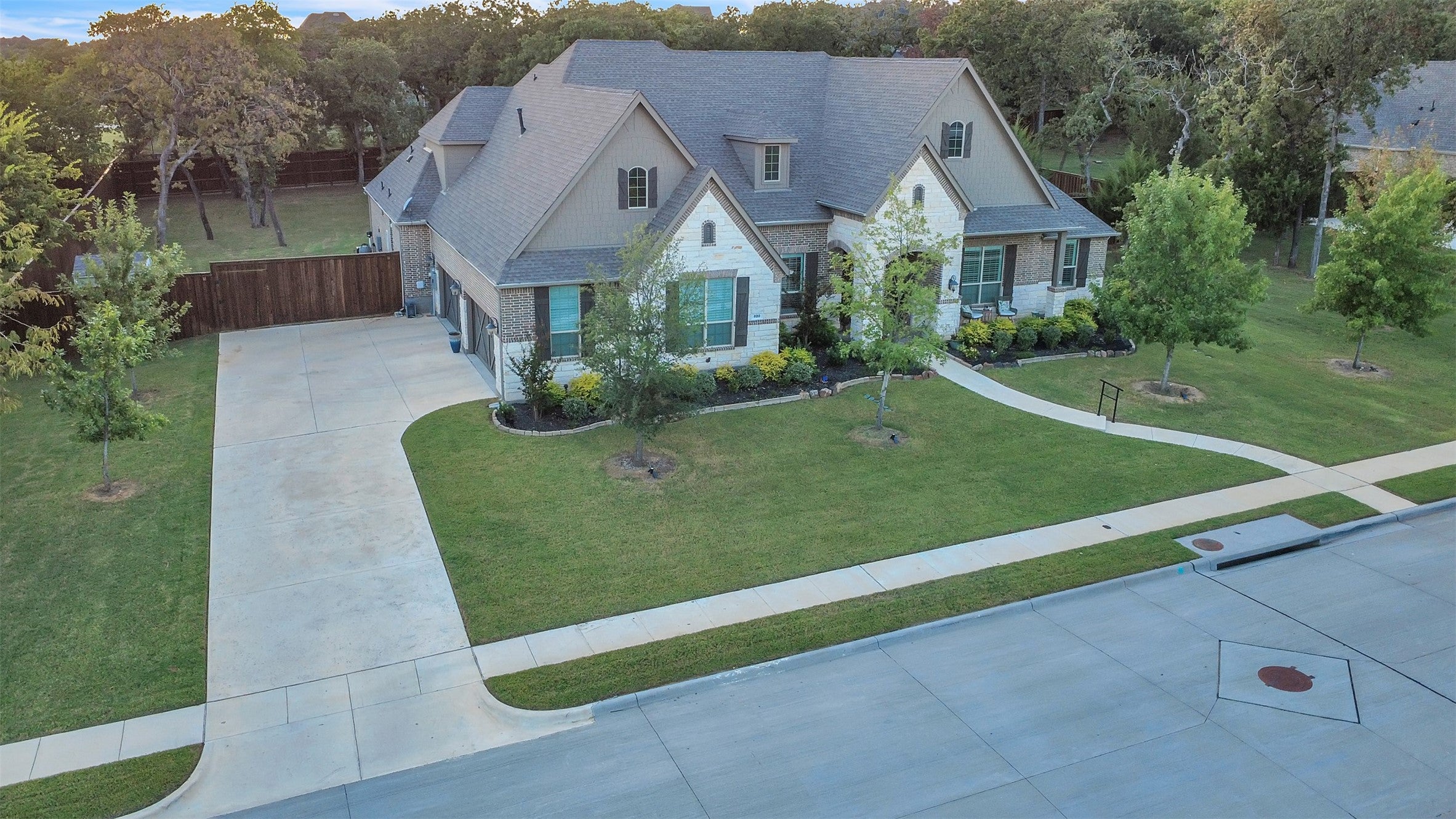 Keller, Texas, 76248, United States, 4 Bedrooms Bedrooms, ,5 BathroomsBathrooms,Residential,For Sale,1981790