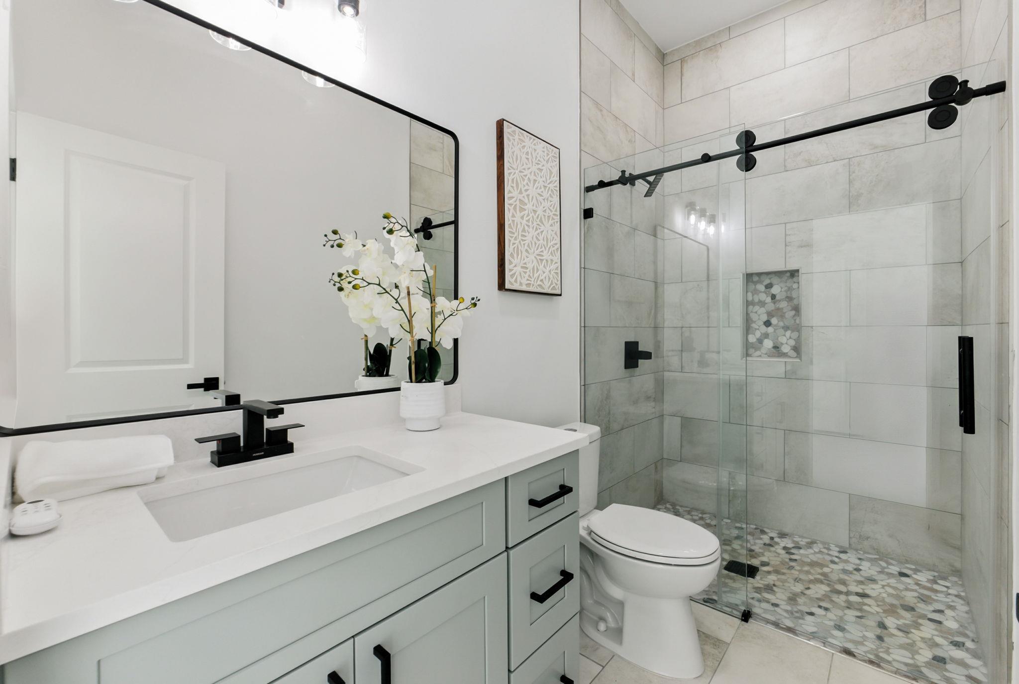 Spicewood, Texas, 78669, United States, 3 Bedrooms Bedrooms, ,4 BathroomsBathrooms,Residential,For Sale,1977175