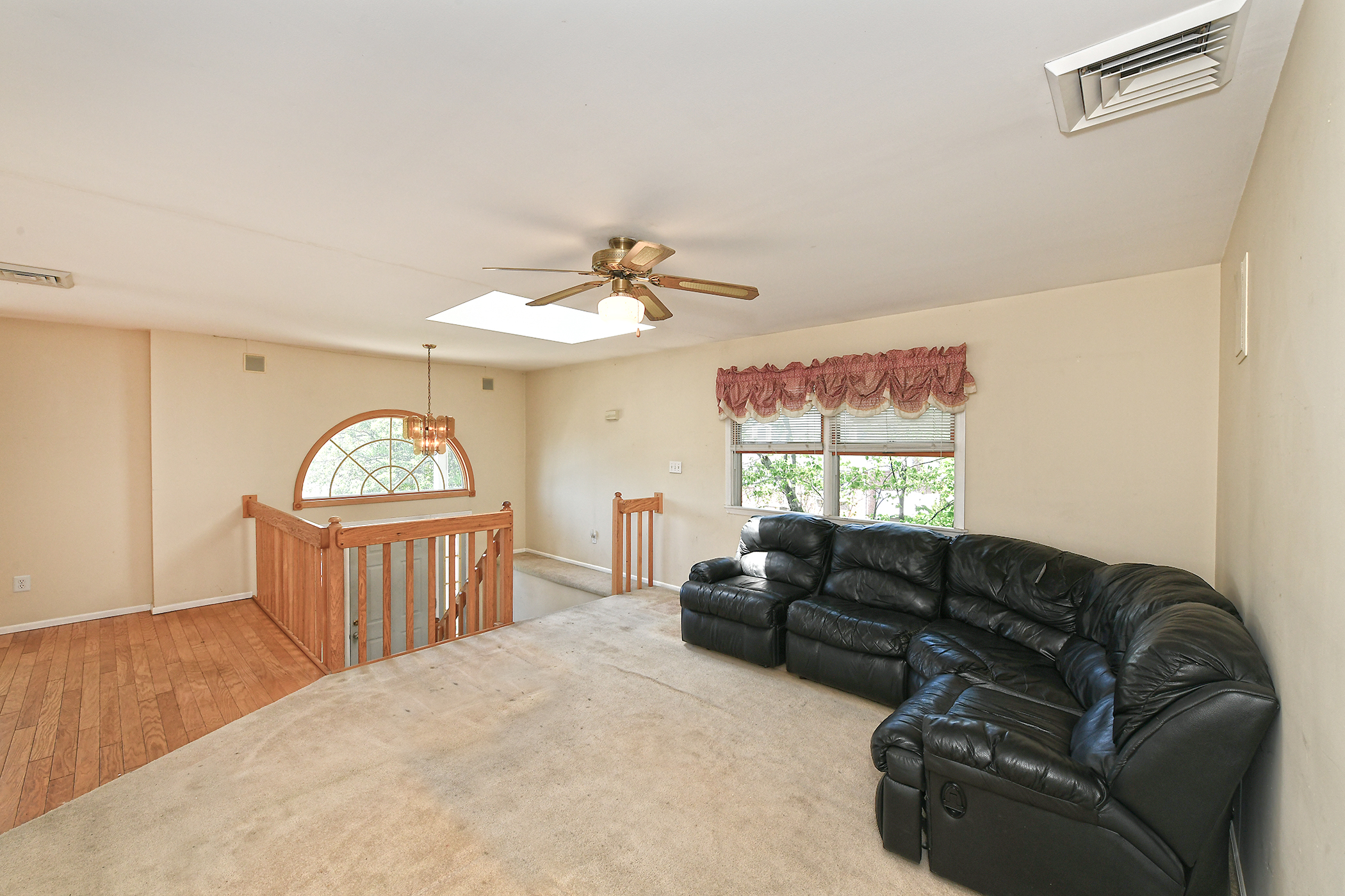 Bethpage, New York, 11714, United States, 4 Bedrooms Bedrooms, ,3 BathroomsBathrooms,Residential,For Sale,1880879