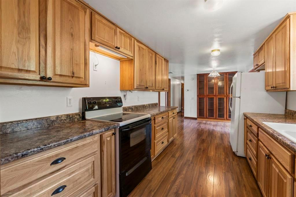 Durango, Colorado, 81303, United States, 4 Bedrooms Bedrooms, ,3 BathroomsBathrooms,Residential,For Sale,1947103