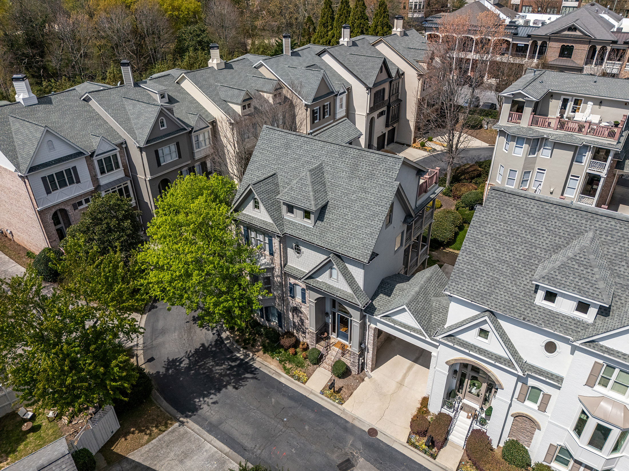  One-of-a-Kind Townhome in the Heart of Brookhaven - 物件實景
